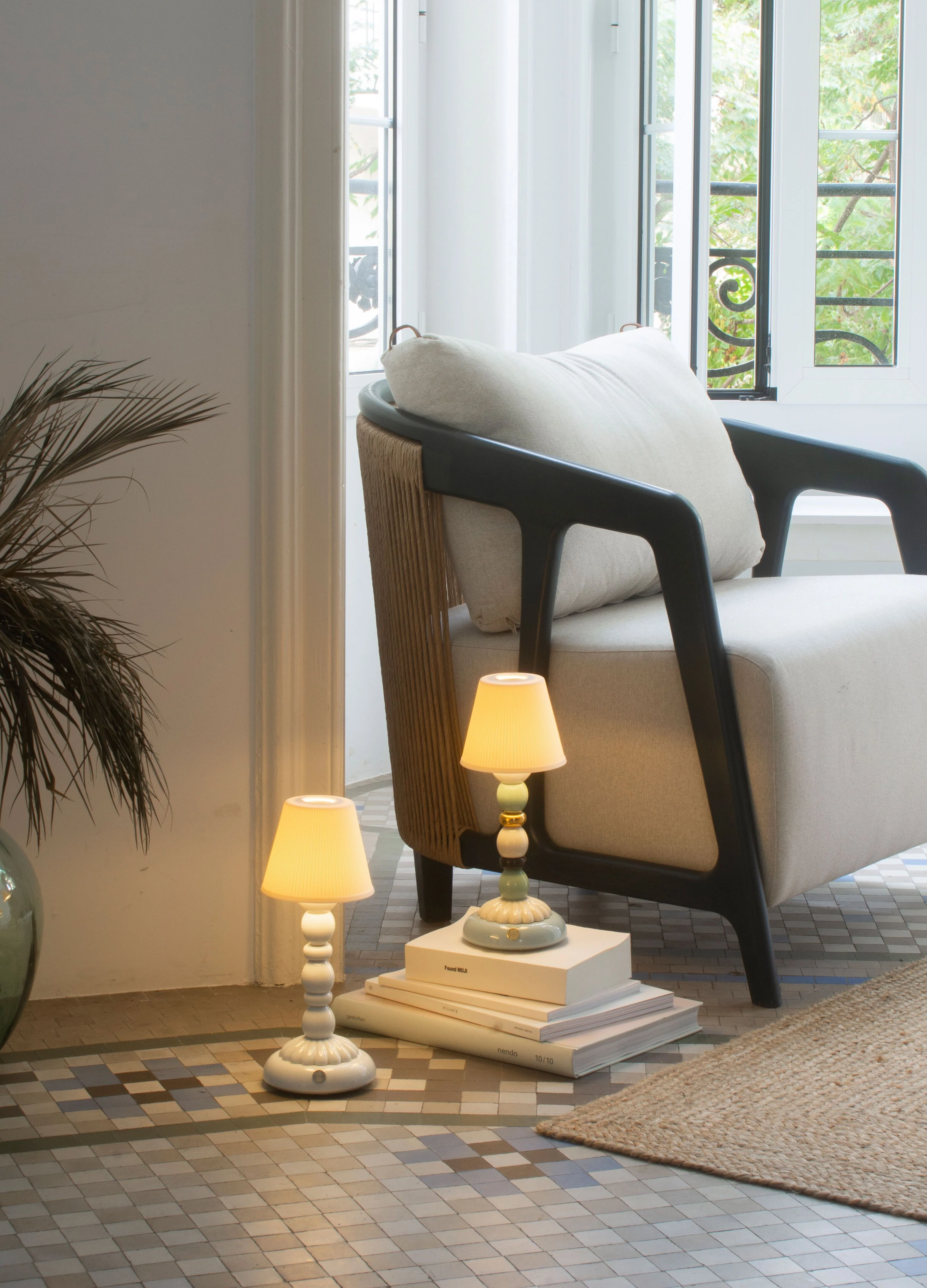 Lladro Palm Firefly Table Lamp - Image 3