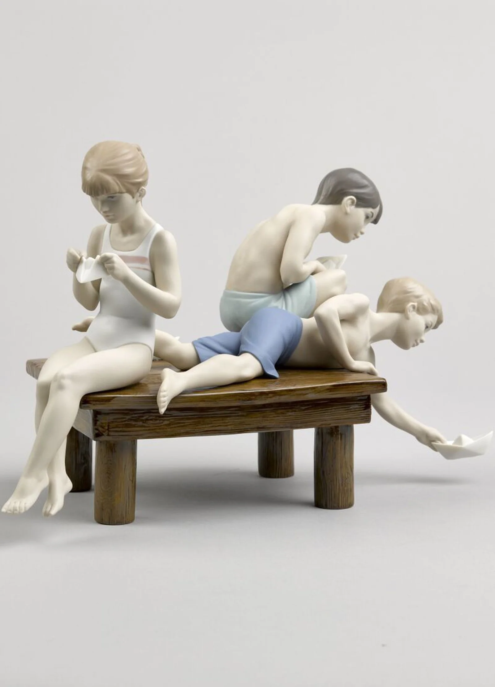 Lladro Paper Boats Children Figurine - Image 6