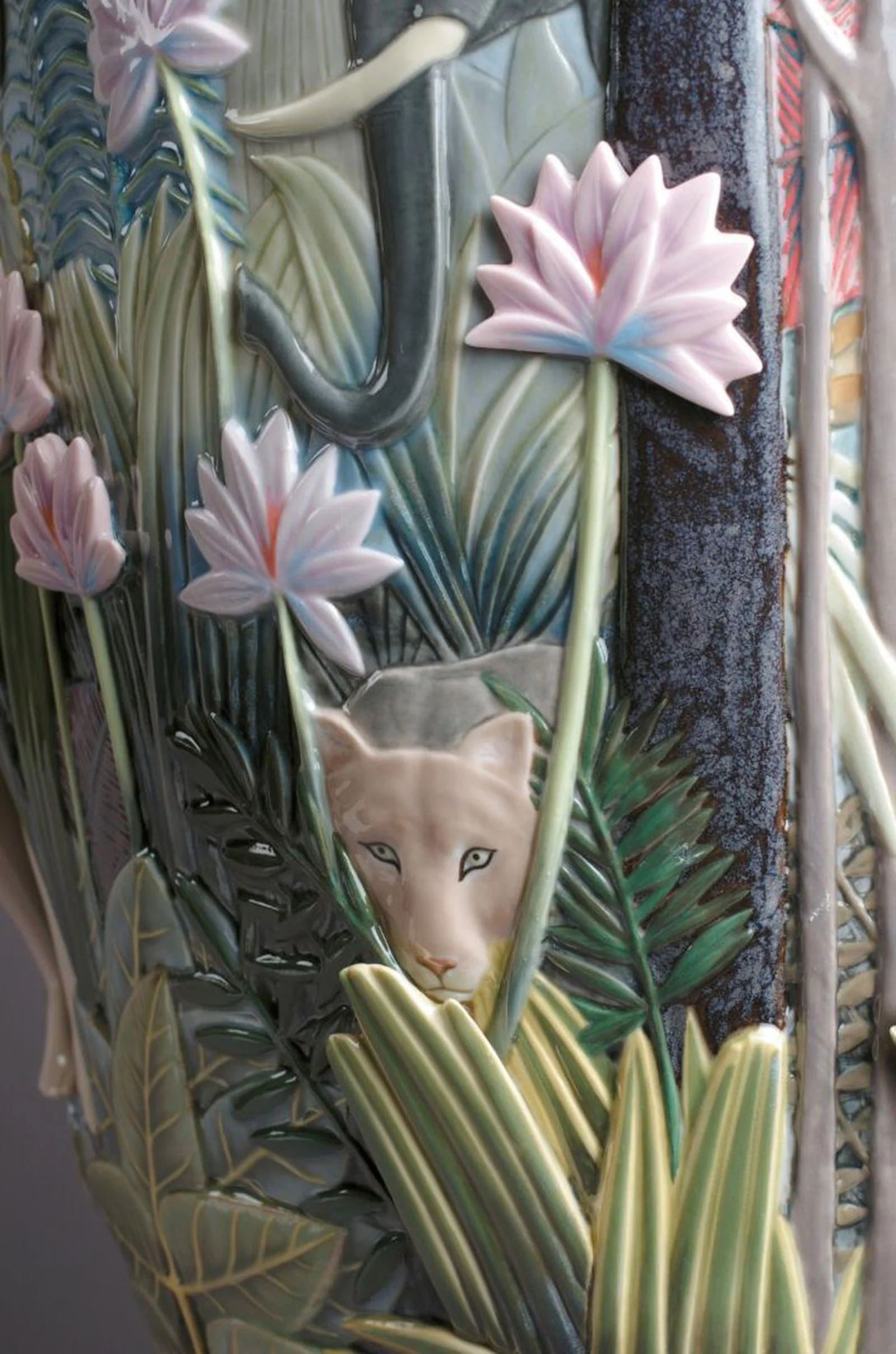 Lladro Paradise Vase Sculpture - Limited Edition - Image 12