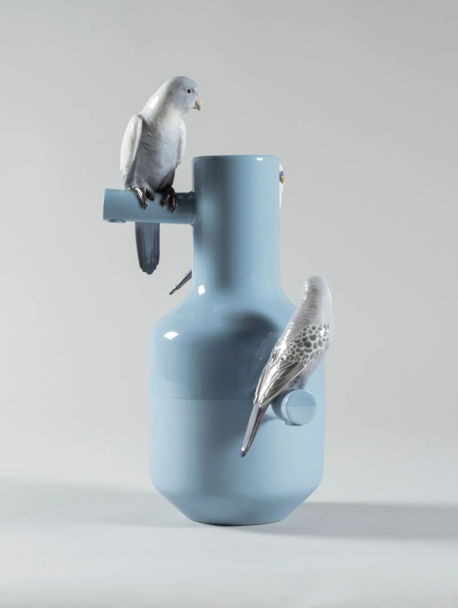 Lladro Parrot Parade Vase - Image 7