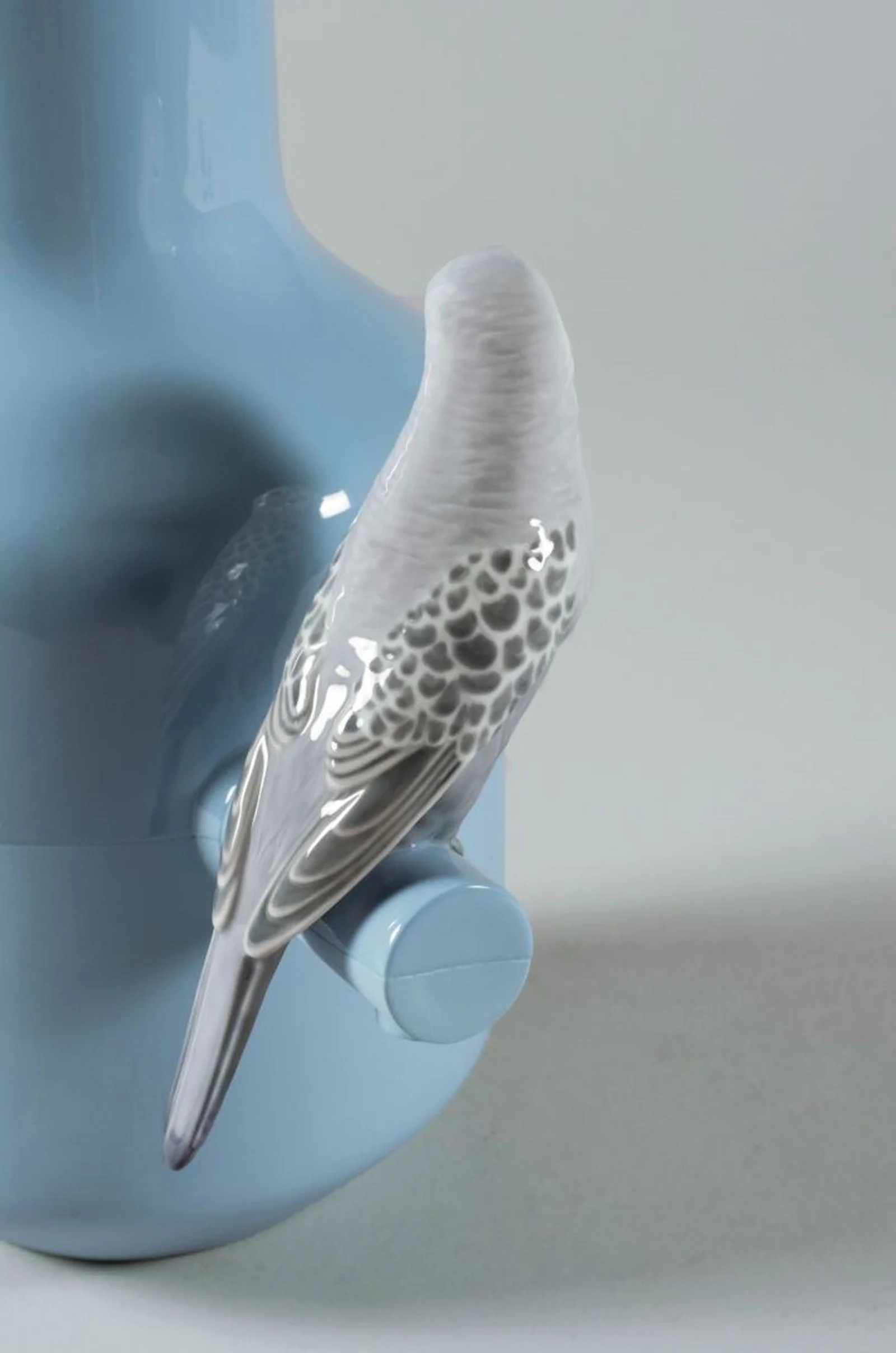 Lladro Parrot Parade Vase - Image 9