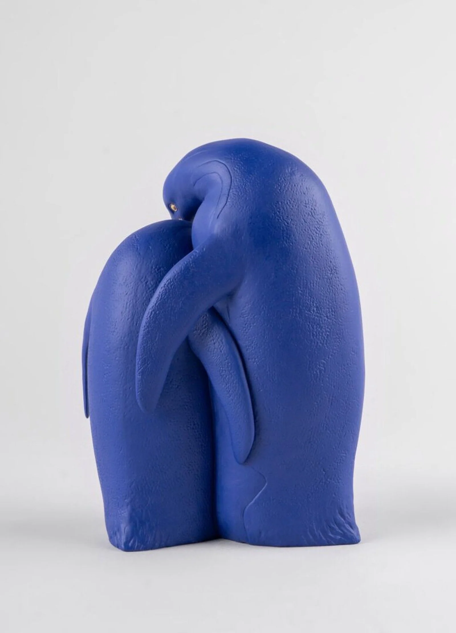 Lladro Penguin Family Figurine - Image 9