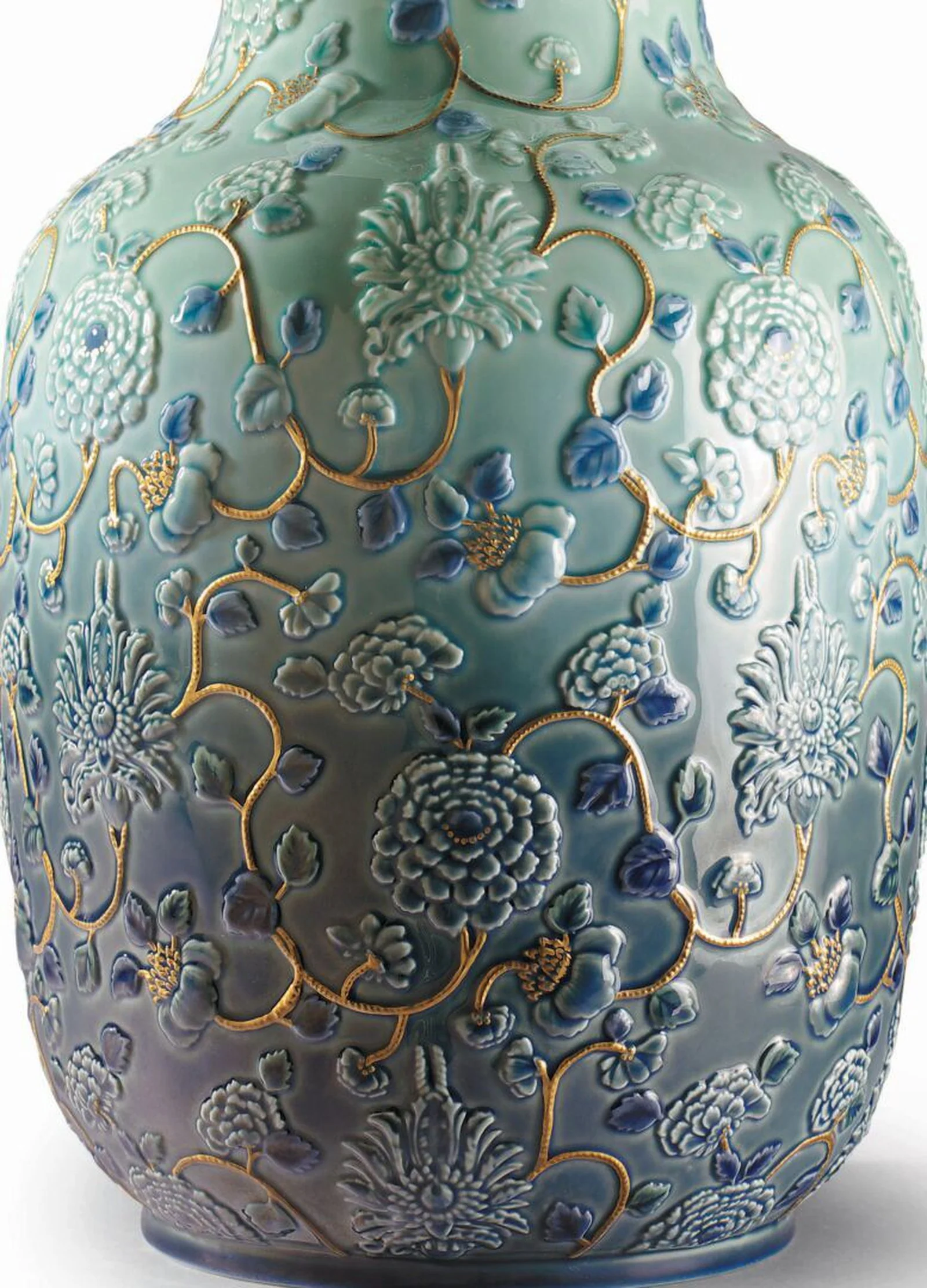 Lladro Peonies Vase Golden Lustre - Image 3