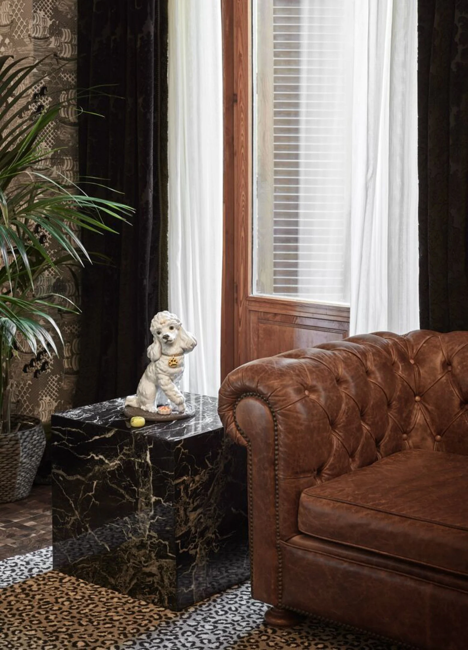 Lladro Poodle With Mochis Dog Figurine - Image 2