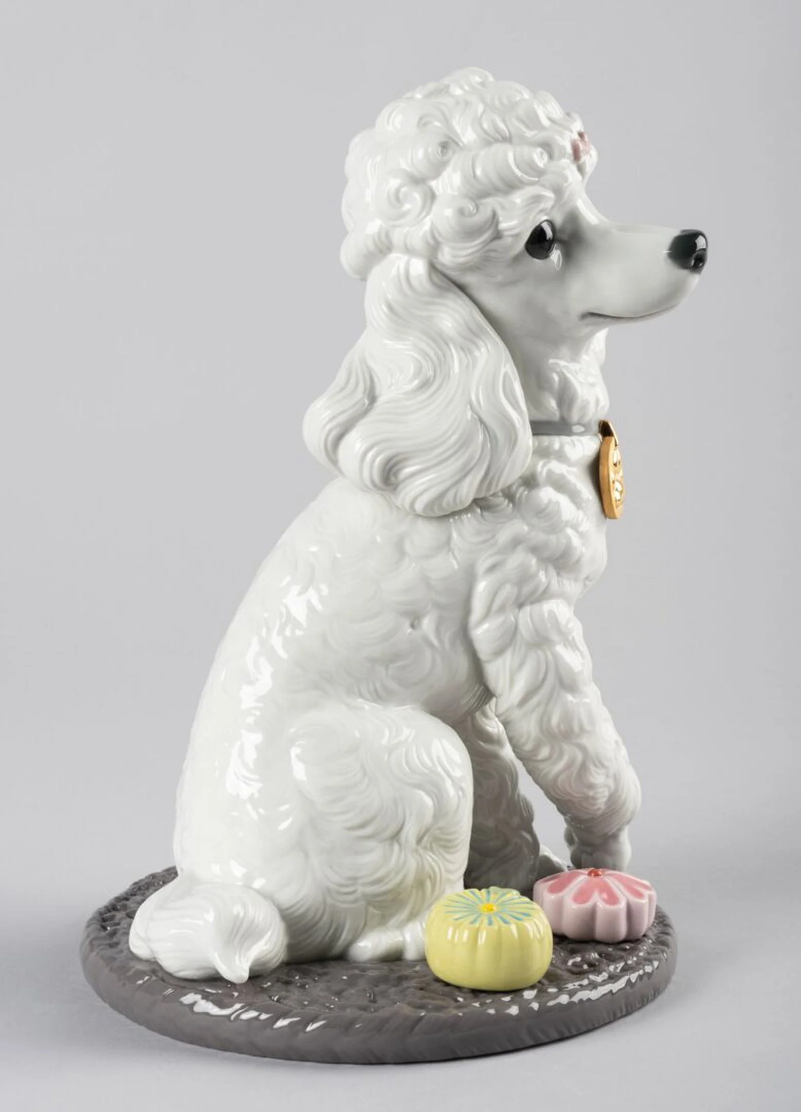 Lladro Poodle With Mochis Dog Figurine - Image 3