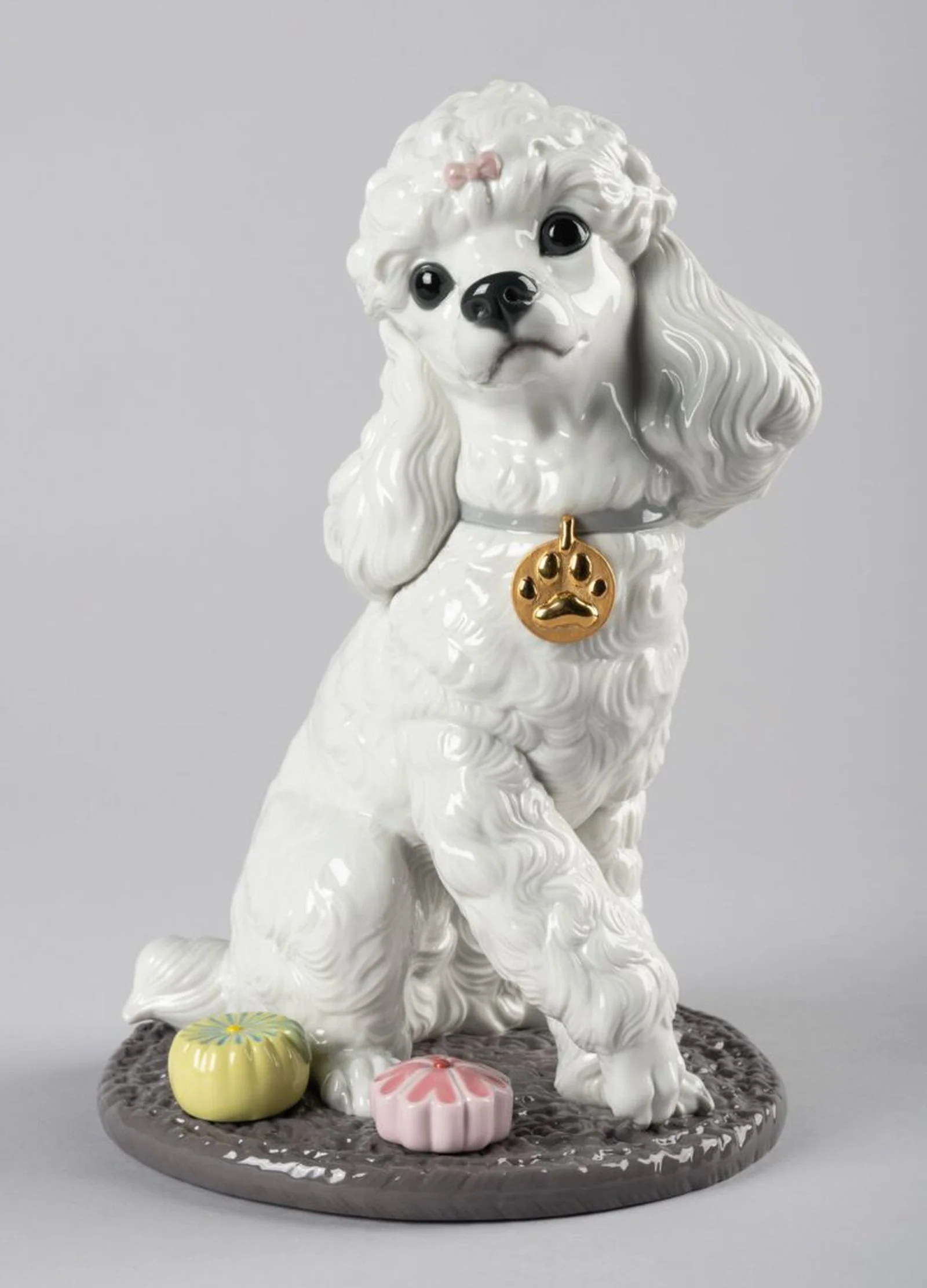 Lladro Poodle With Mochis Dog Figurine - Image 9