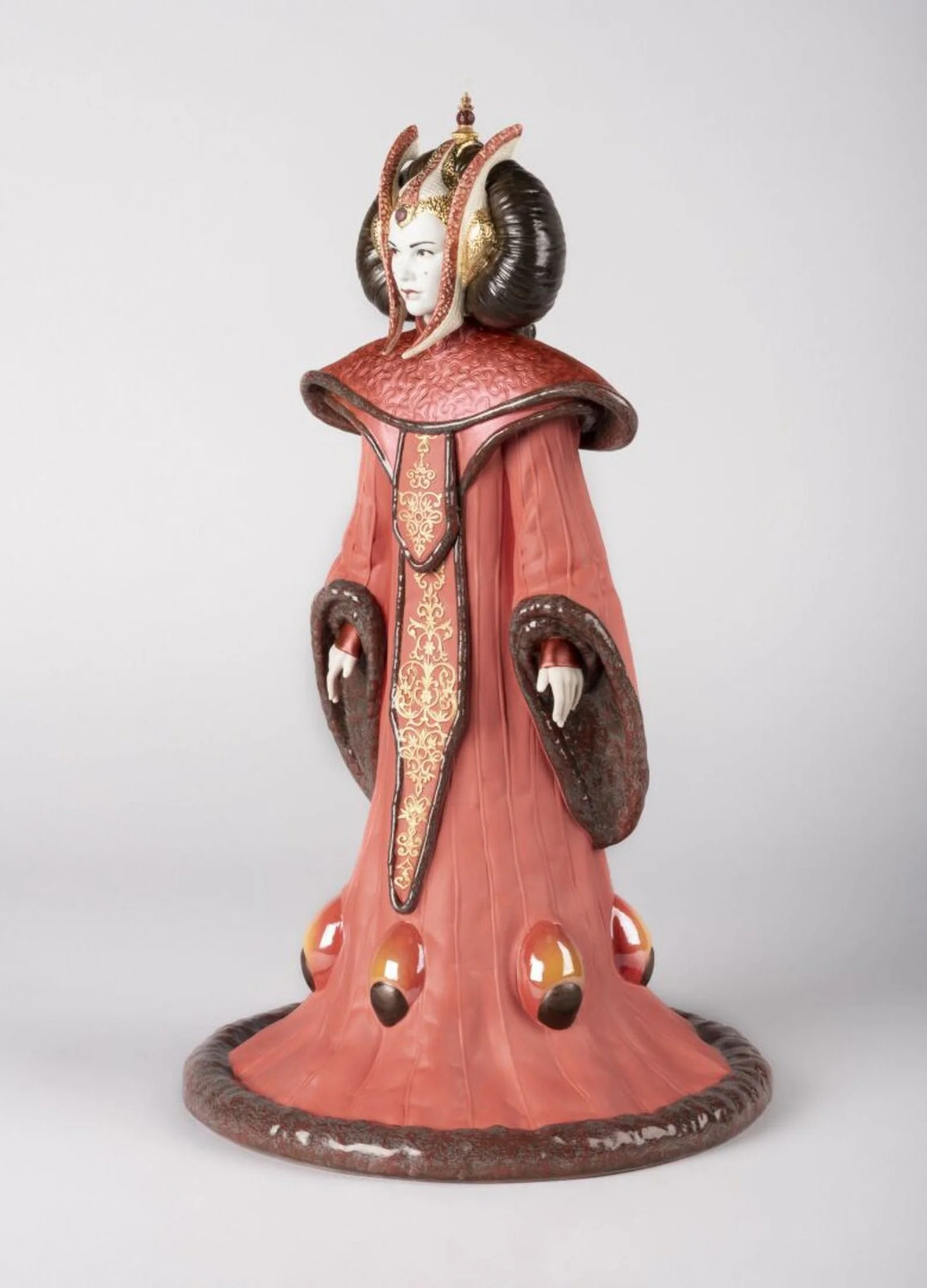Lladro Queen Amidala in the Throne Room Limited Edition - Image 2