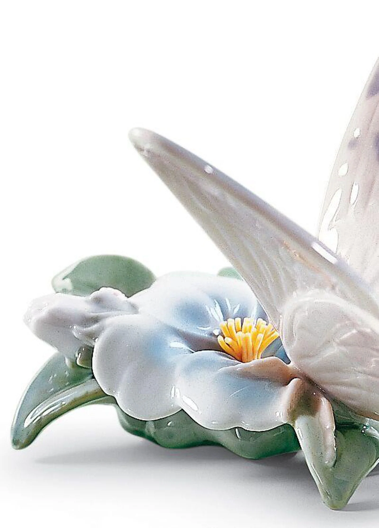 Lladro Refreshing Pause Butterfly Figurine - Image 2