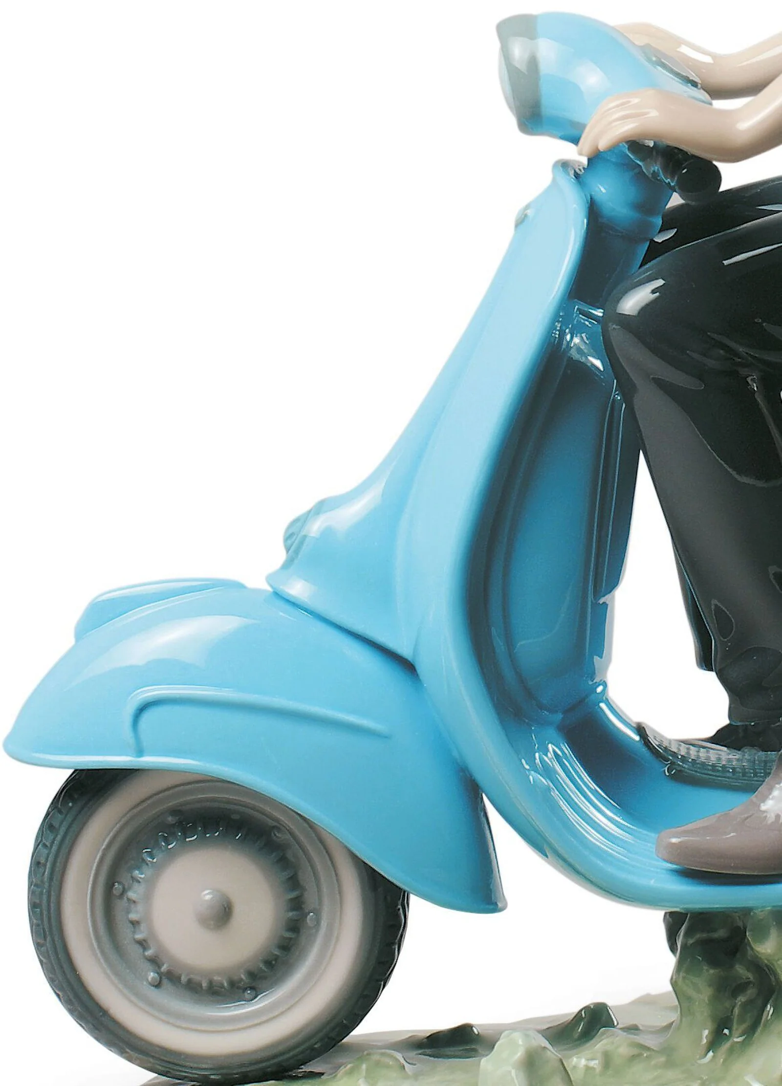 Lladro Riding with You Couple Figurine - Image 2