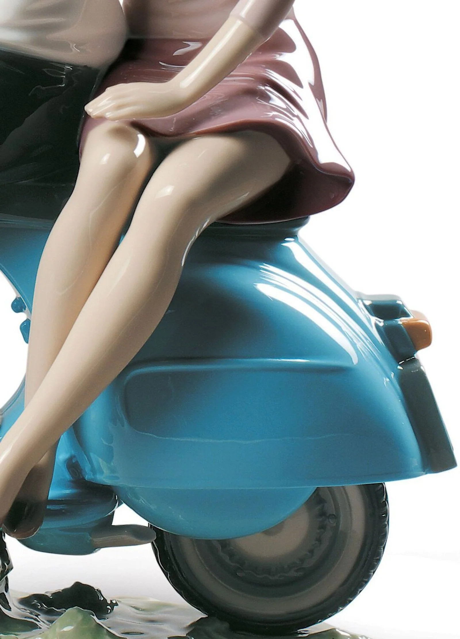 Lladro Riding with You Couple Figurine - Image 5