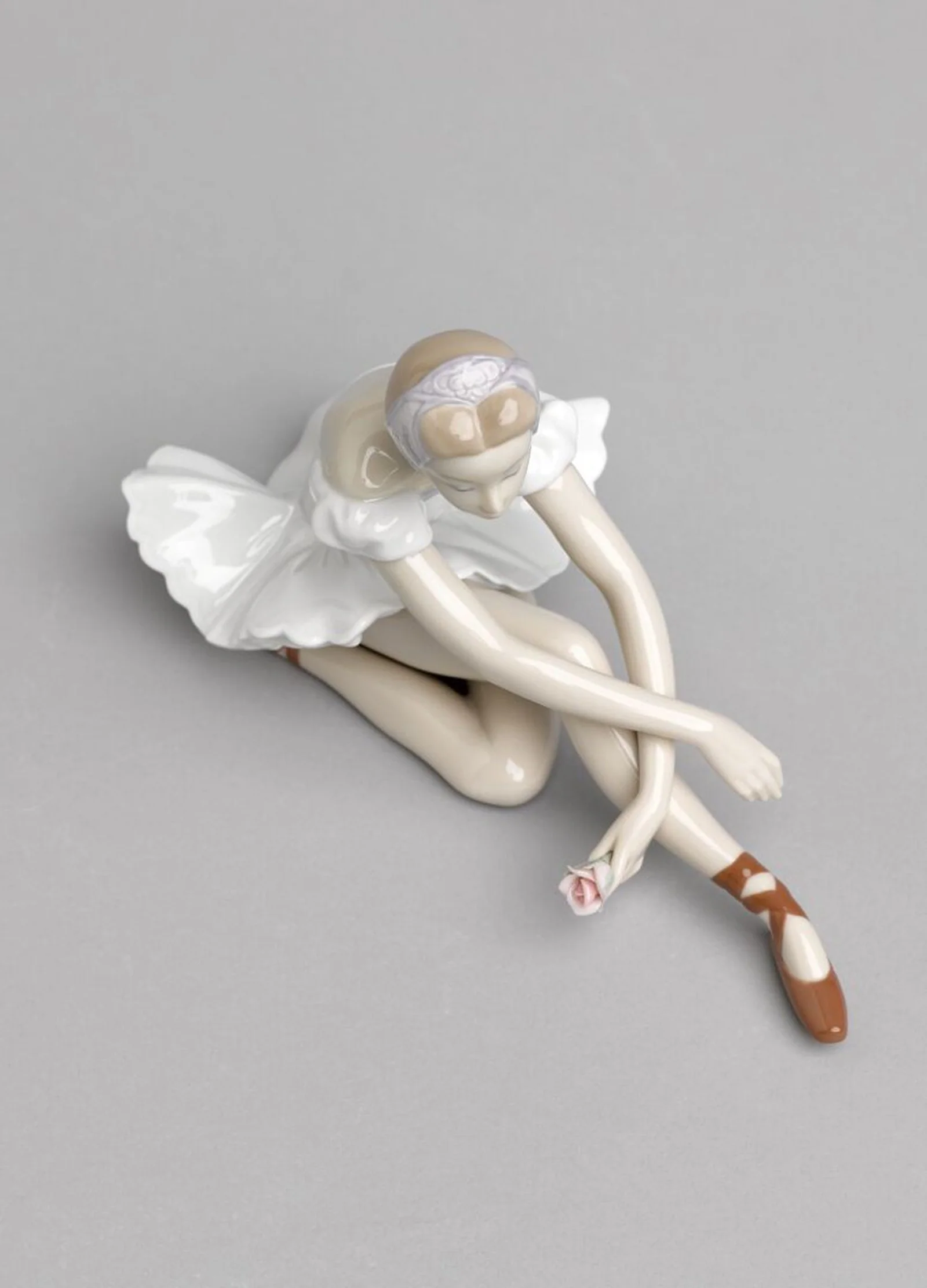 Lladro Rose Ballet Figurine - Image 3