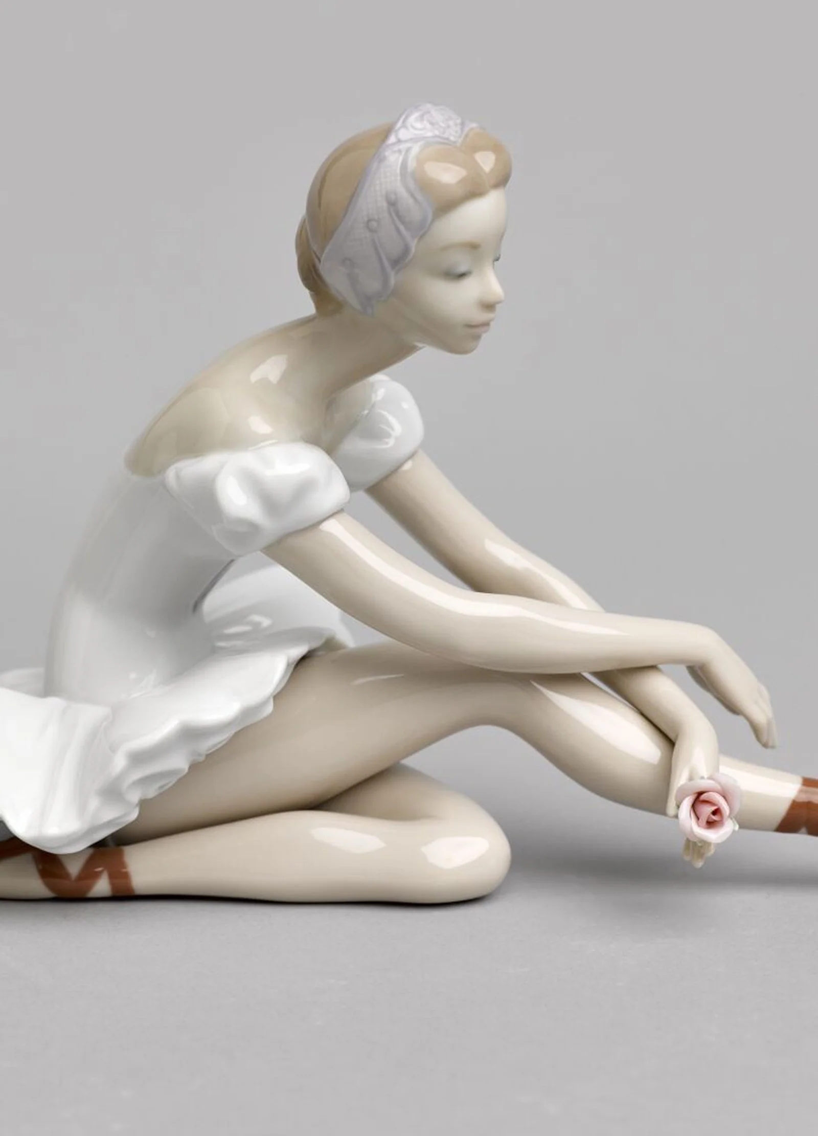 Lladro Rose Ballet Figurine - Image 4