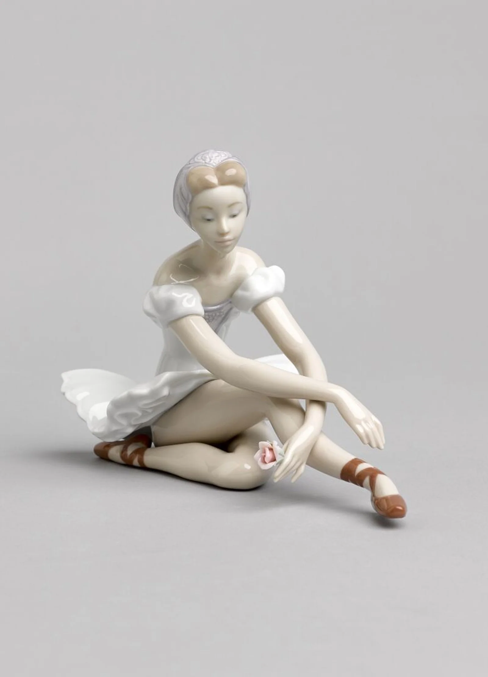Lladro Rose Ballet Figurine - Image 5