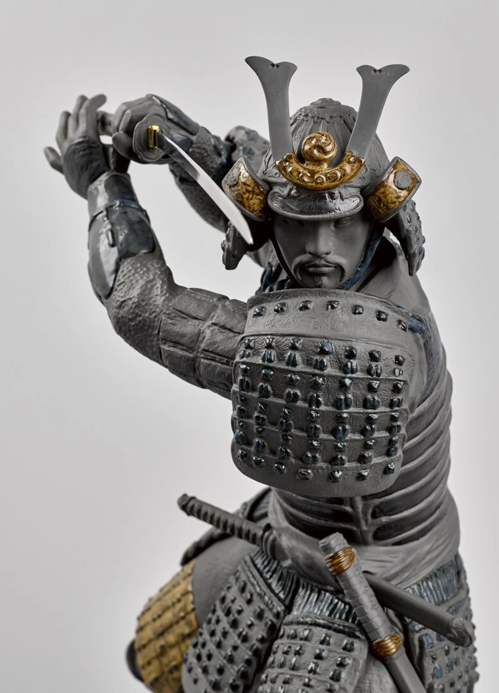 Lladro Samurai Warrior Figurine - Image 4