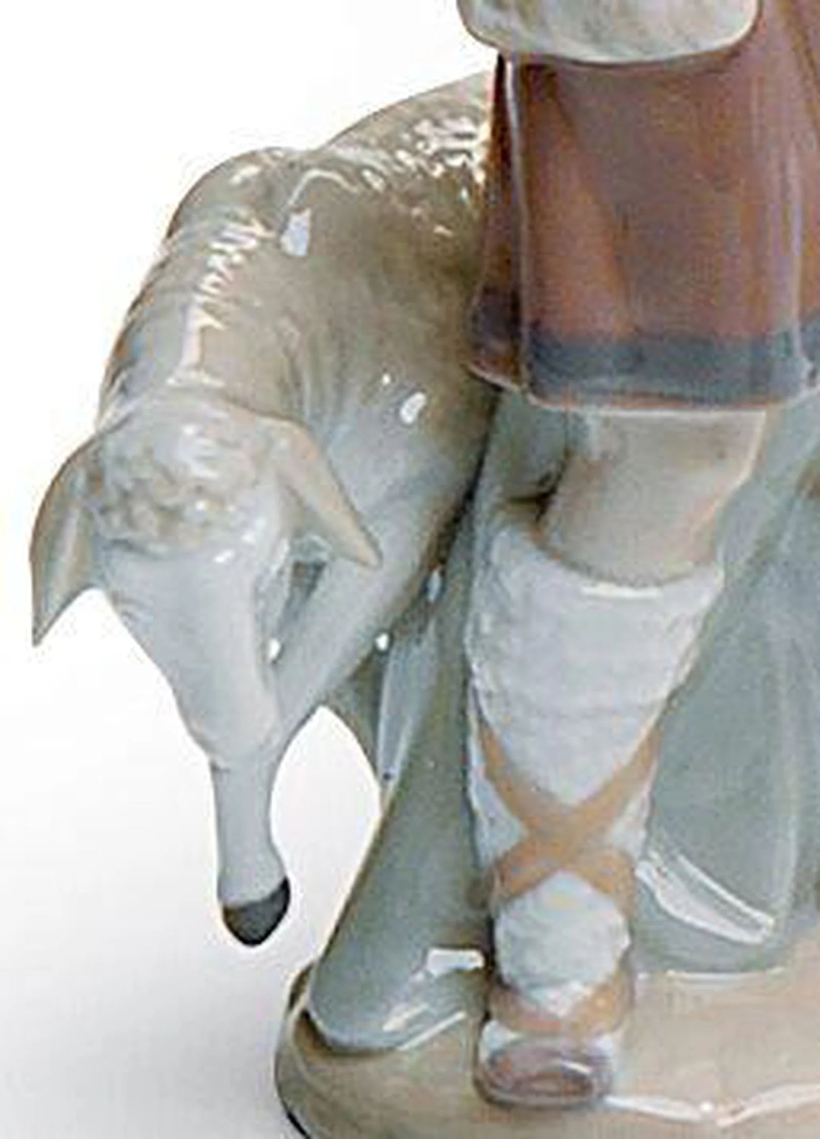 Lladro Shepherd Boy Nativity Figurine - Image 3