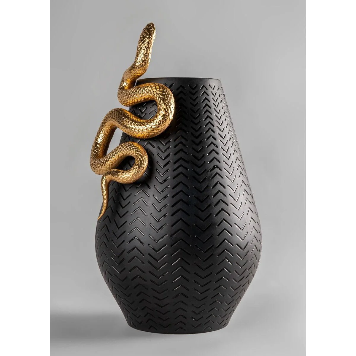 Lladro Snakes Vase - Image 3