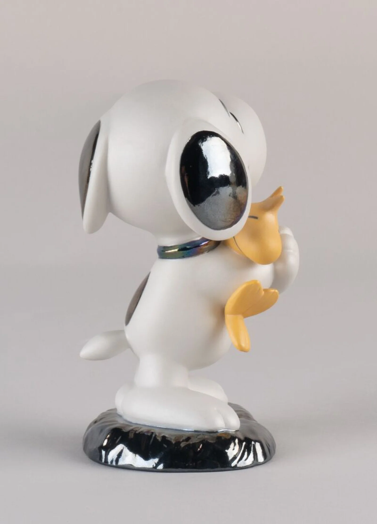Lladro Snoopy Figurine - Image 5