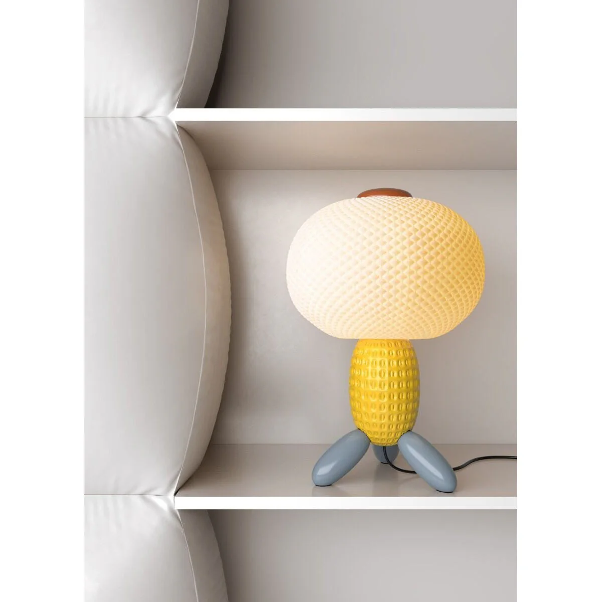 Lladro Soft Blown Table Lamp - Image 10