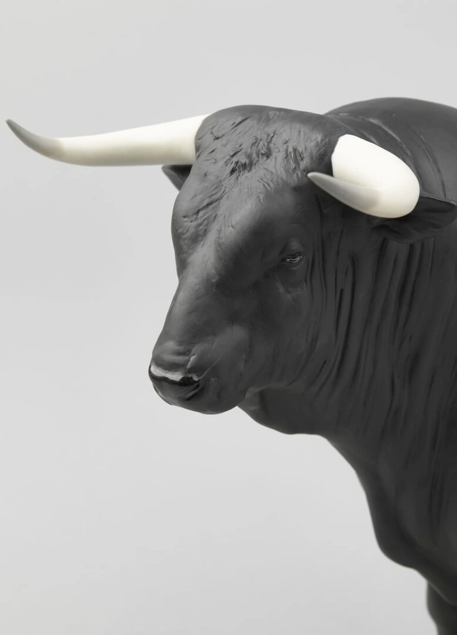 Lladro Spanish Bull Figurine - Image 3