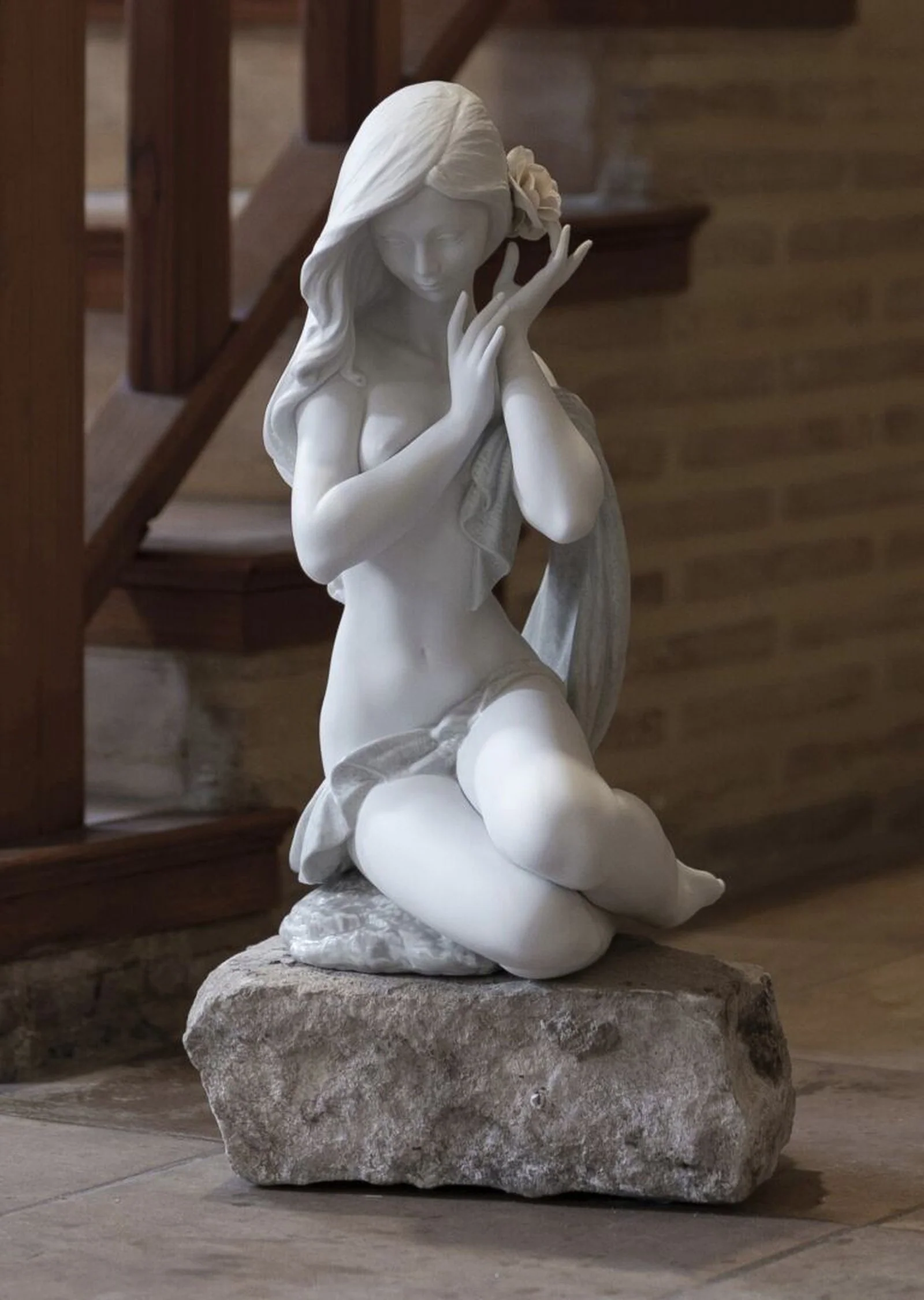 Lladro Subtle moonlight Woman Figurine Limited edition - Image 11