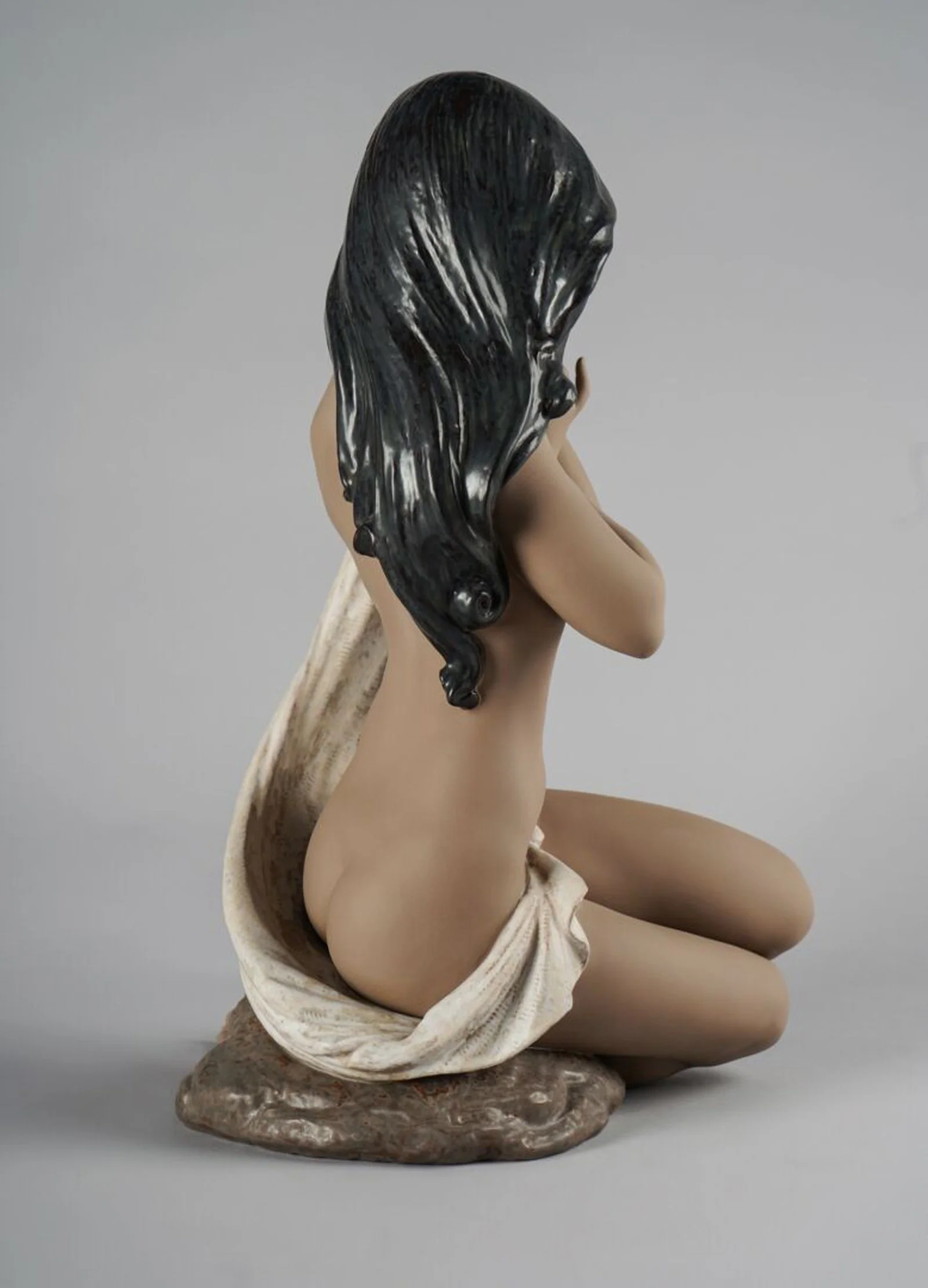 Lladro Subtle moonlight Woman Figurine Limited edition - Image 4