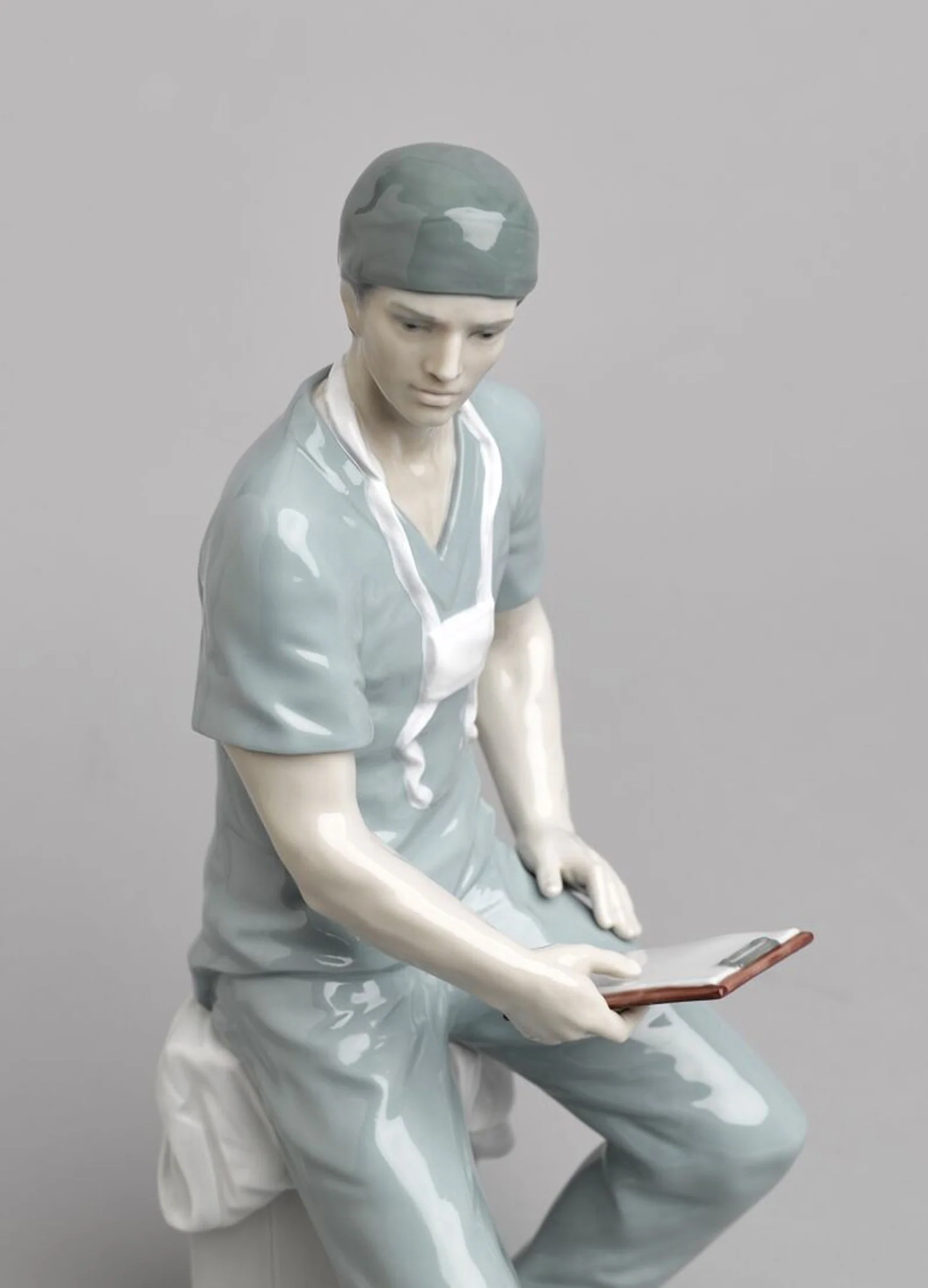 Lladro Surgeon Figurine - Image 3