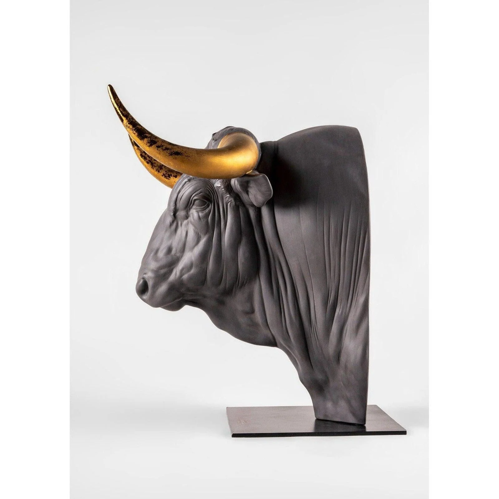 Lladro Taurus - Image 6