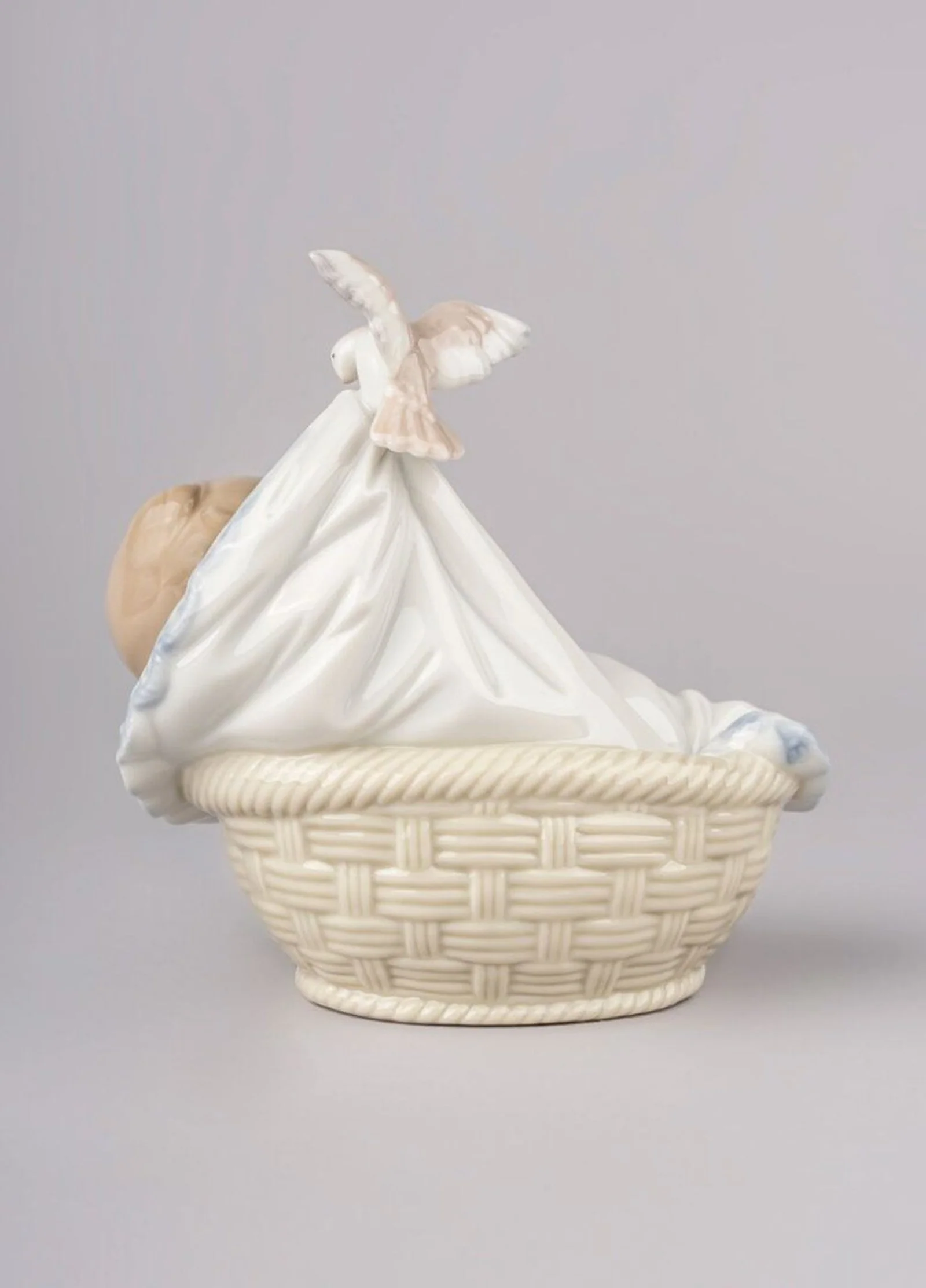 Lladro Tender Dreams Boy Figurine - Image 4
