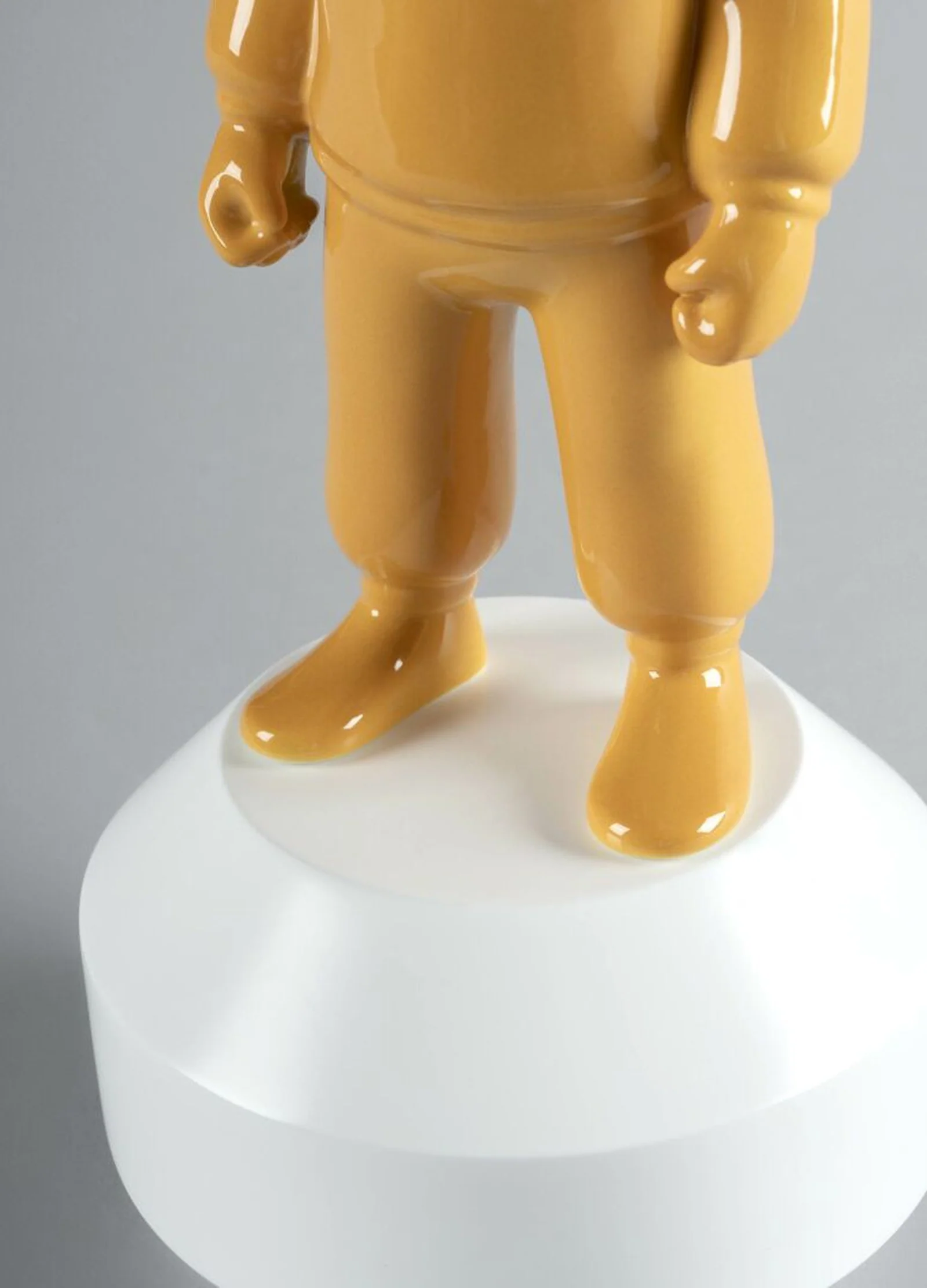 Lladro The Guest Figurine - Image 76