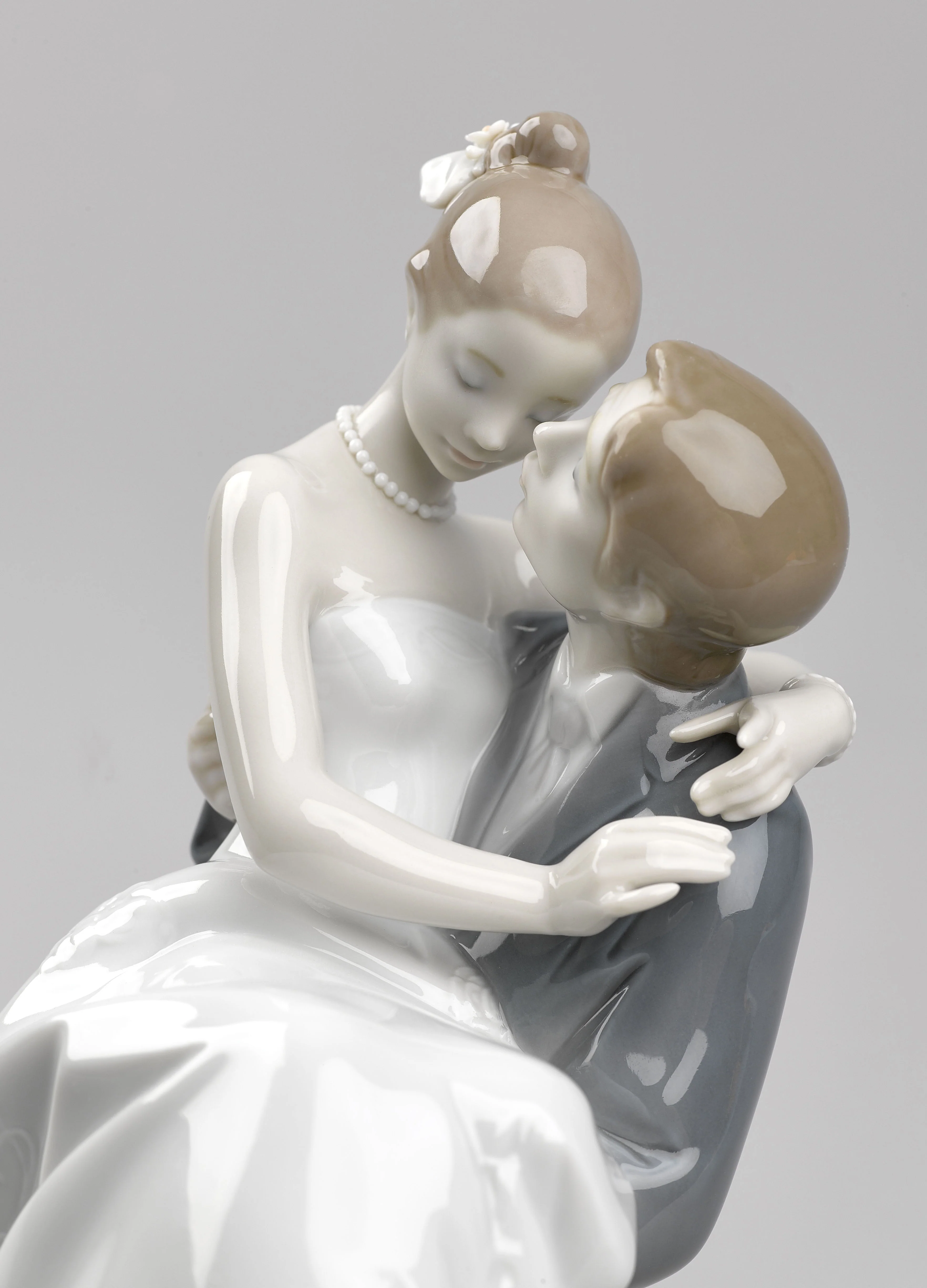 Lladro The Happiest Day Couple Figurine Type 356 - Image 4