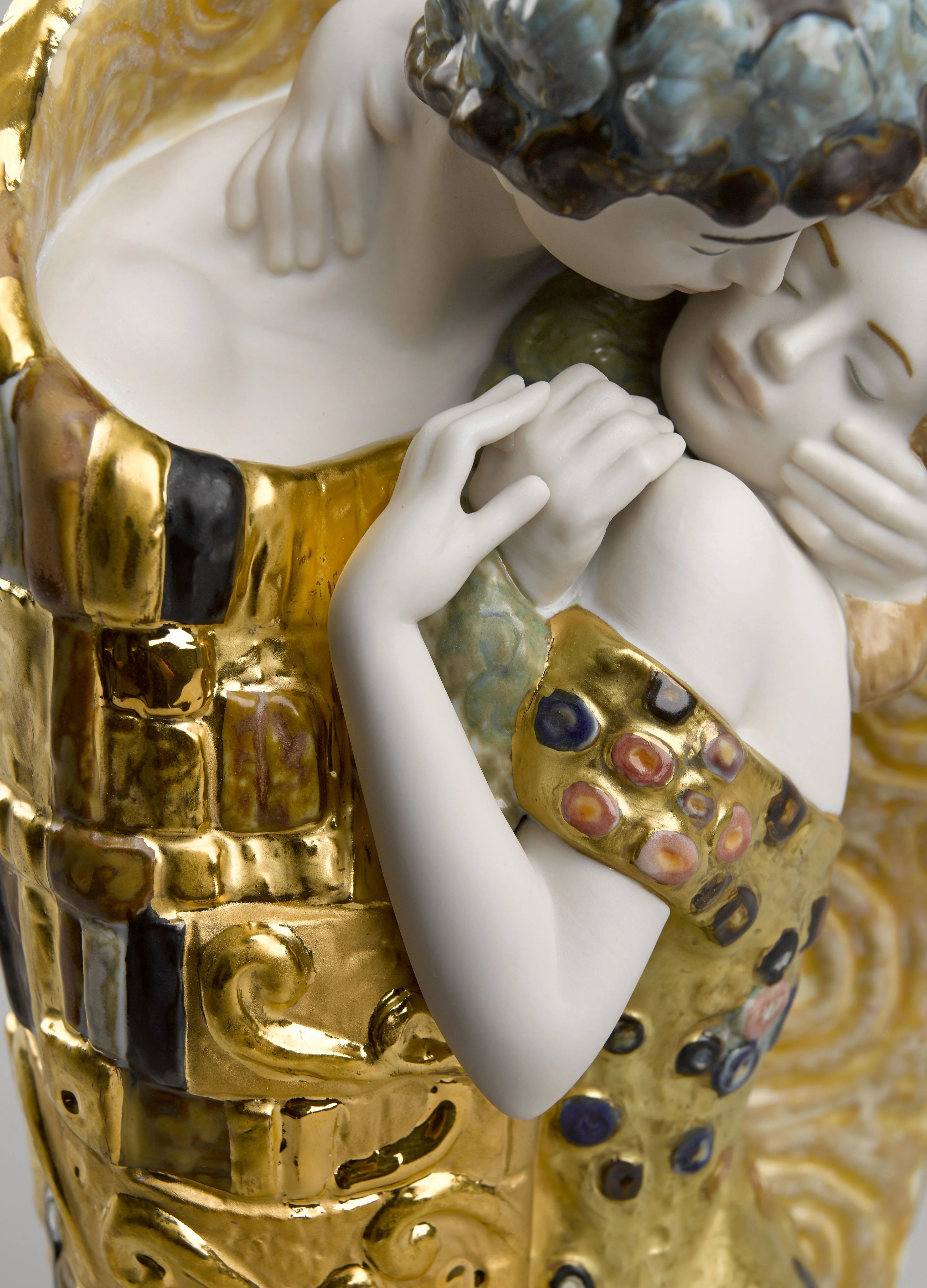 Lladro The Kiss Couple Sculpture - Image 3