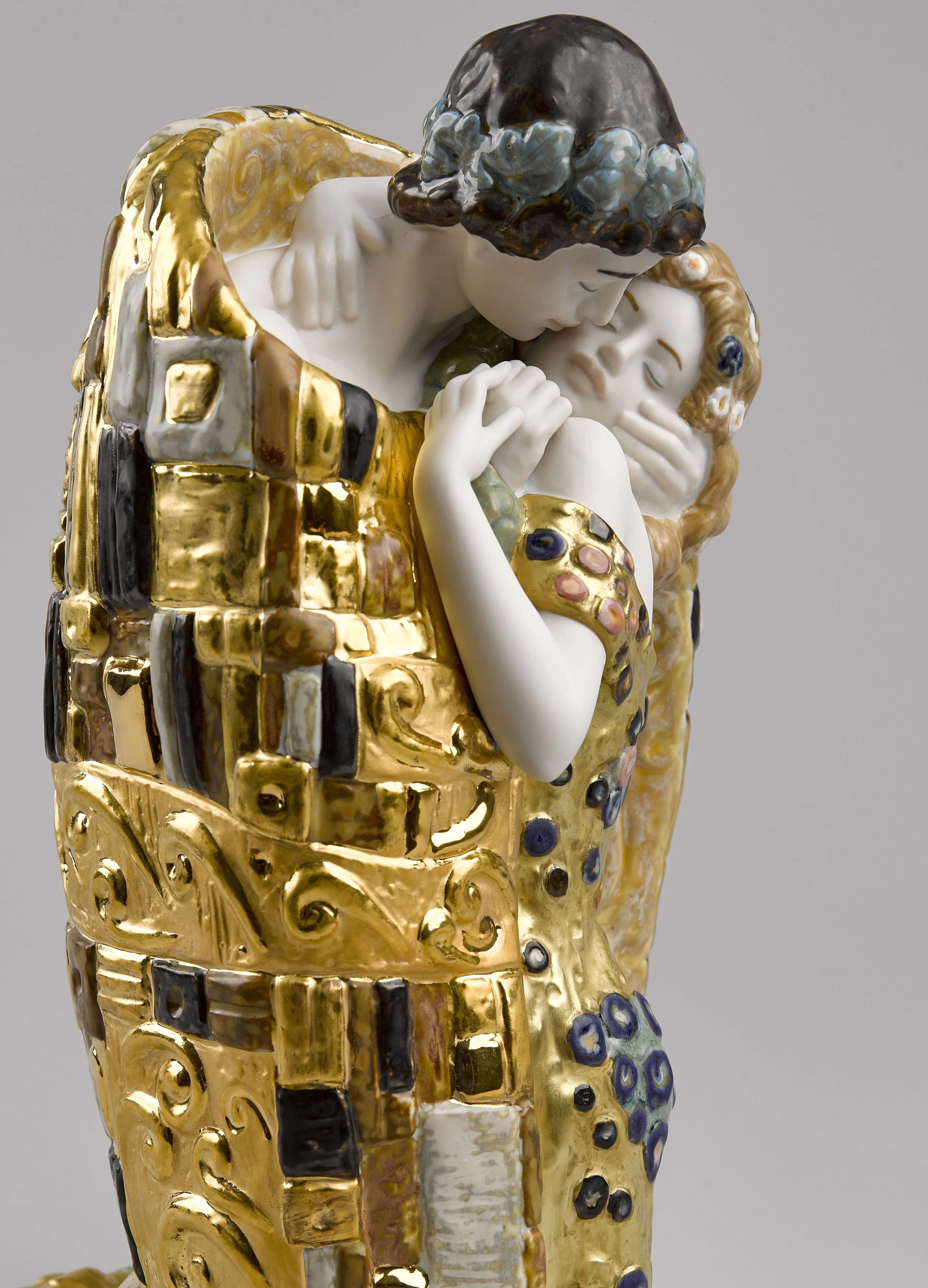 Lladro The Kiss Couple Sculpture - Image 9