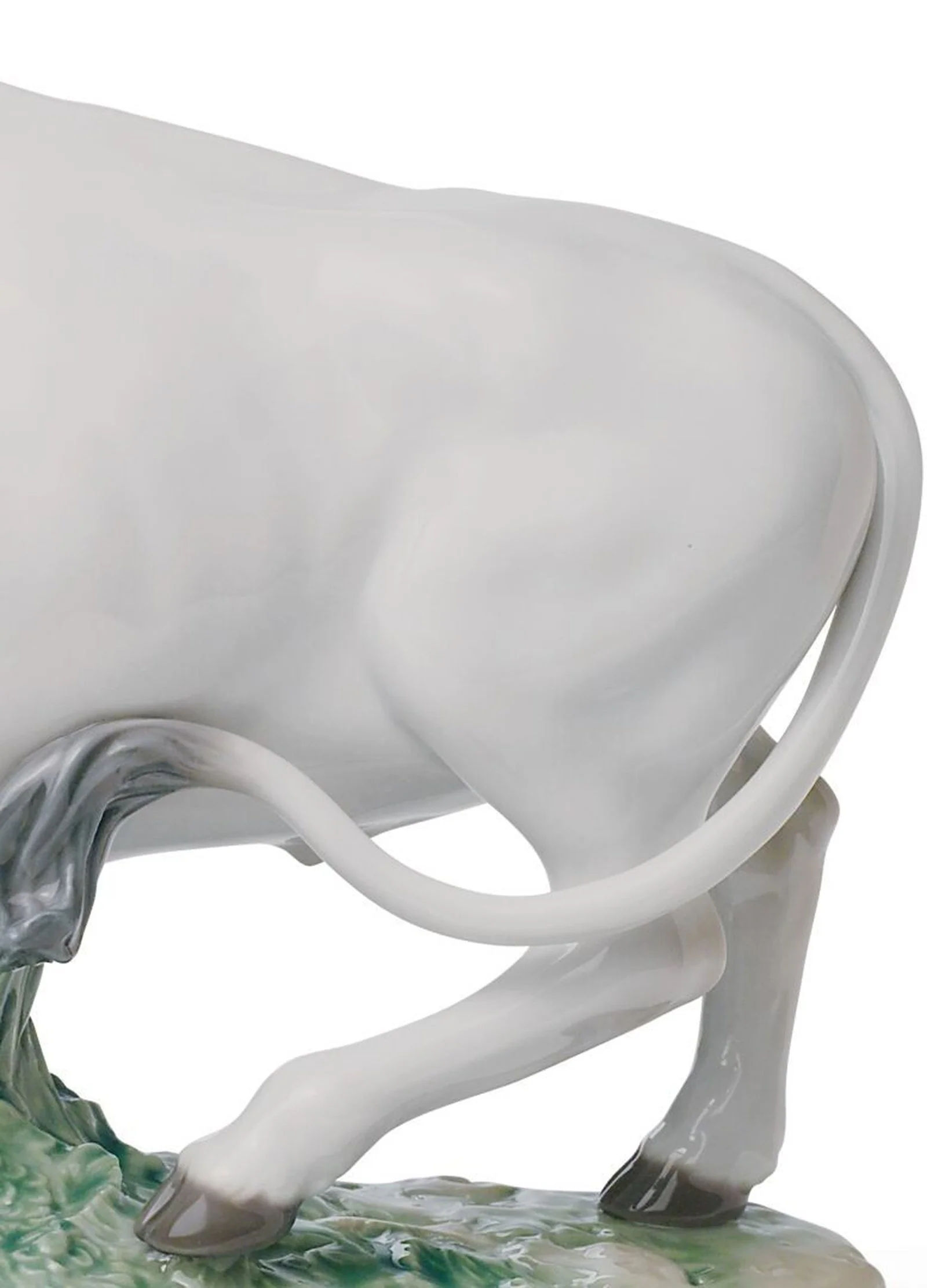 Lladro The Ox Figurine - Image 4
