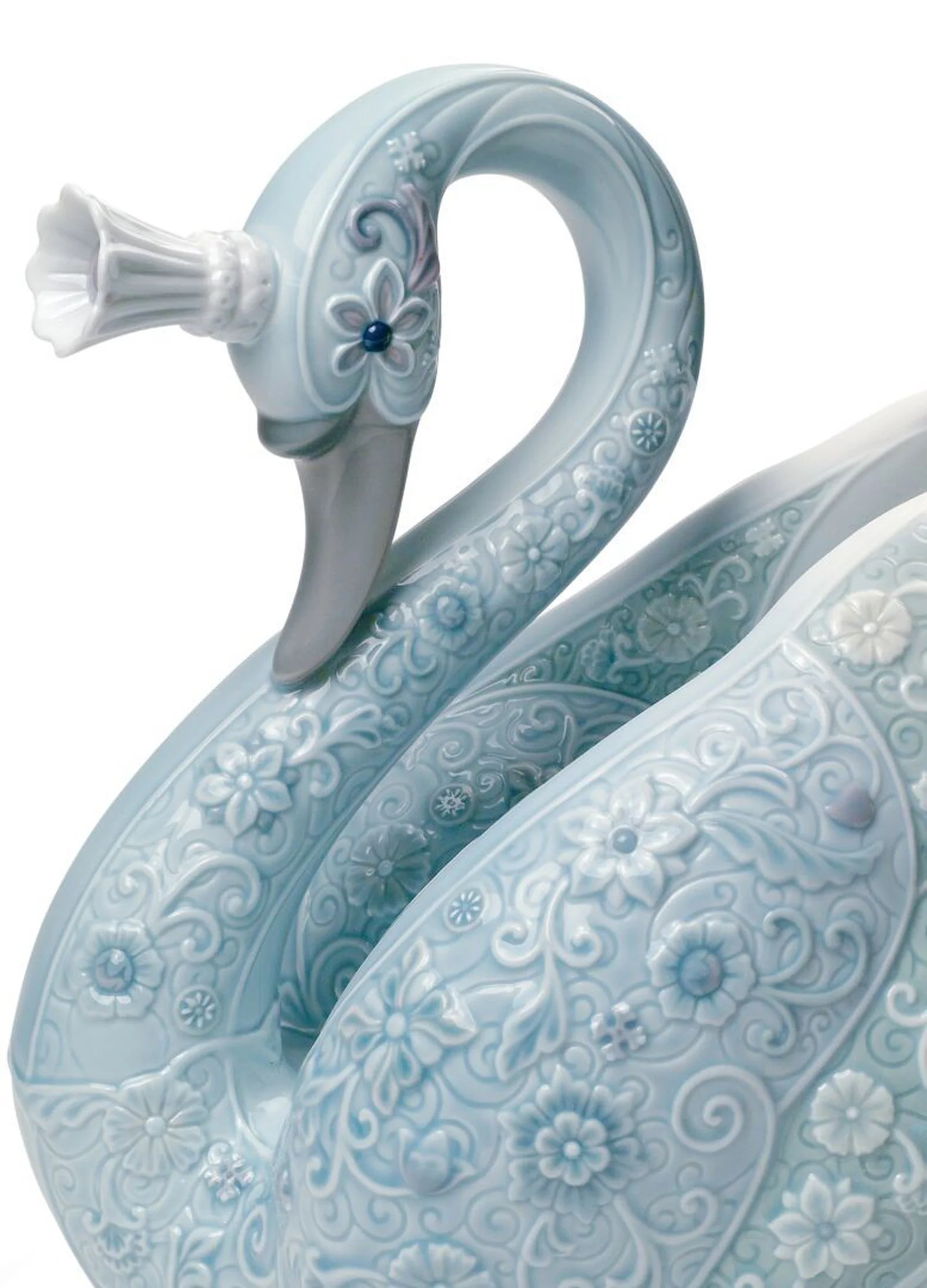 Lladro The Swan Princess Figurine - Image 2