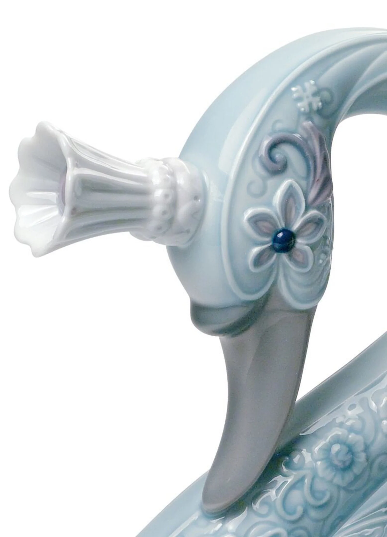 Lladro The Swan Princess Figurine - Image 4