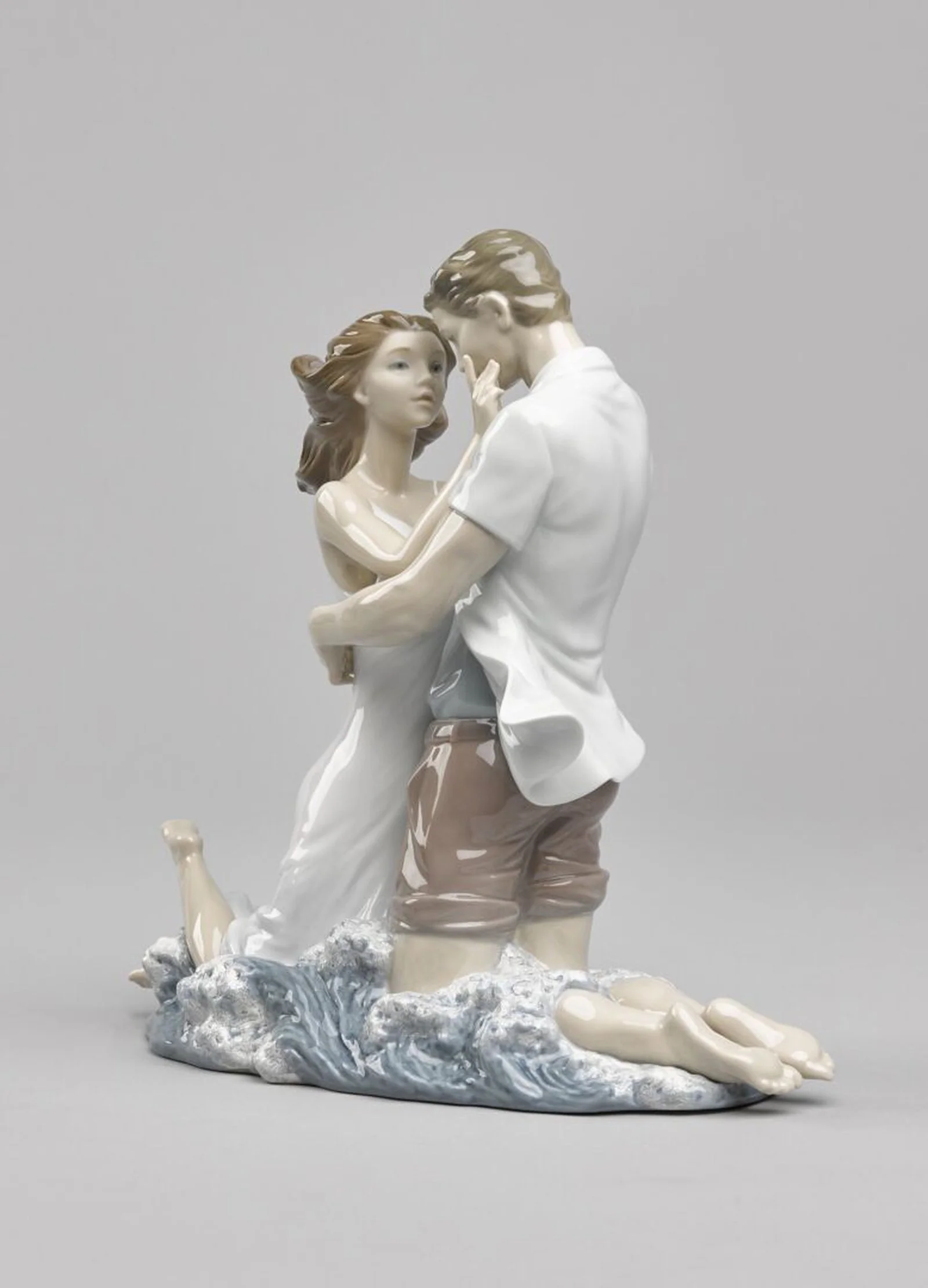 Lladro The Thrill of Love Couple Figurine - Image 7