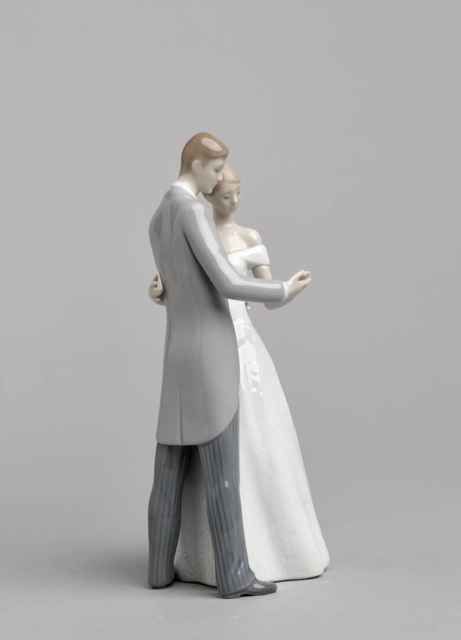 Lladro Together Forever Couple Figurine - Image 4