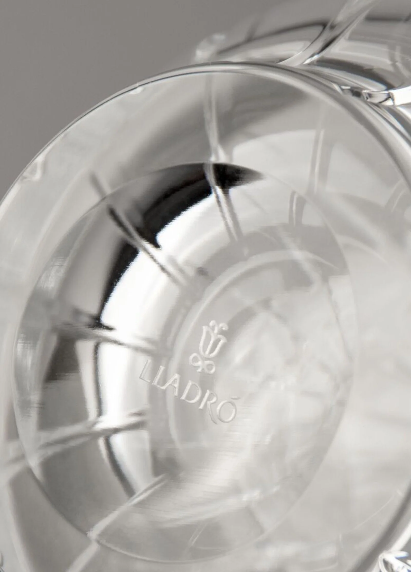 Lladro Toucan 1 Crystal Glass - Image 4