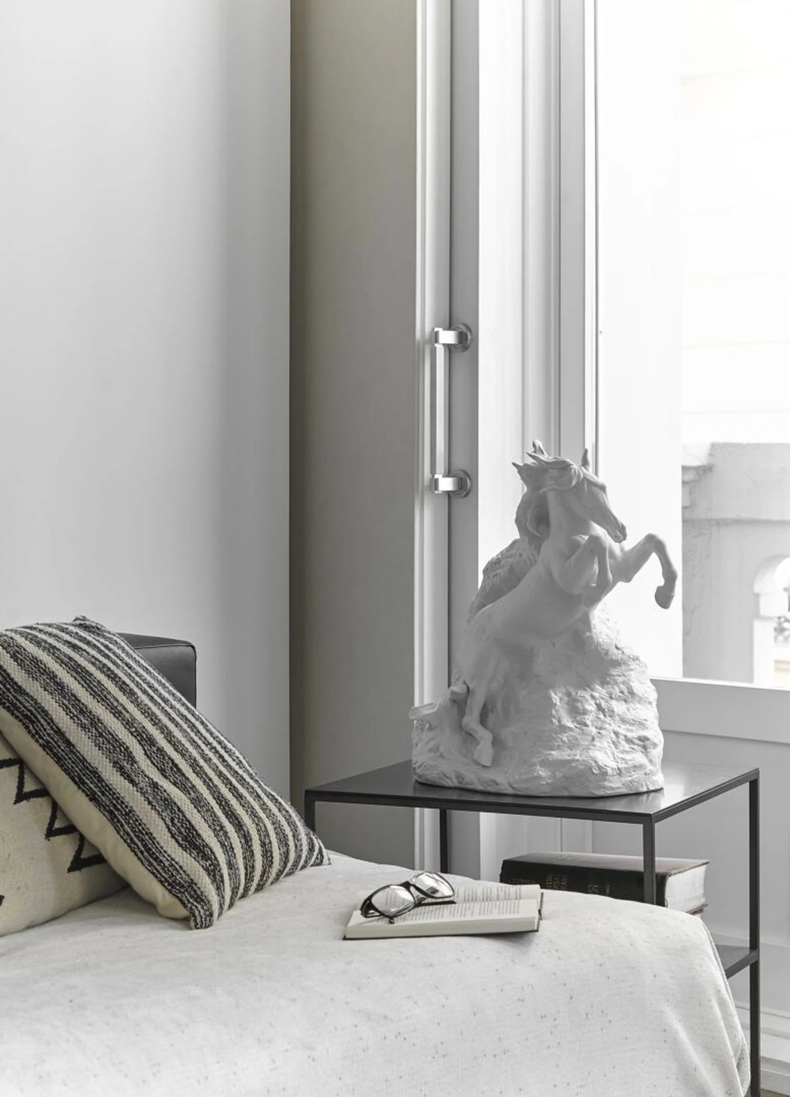 Lladro Unbreakable Spirit Horse Sculpture - Image 6