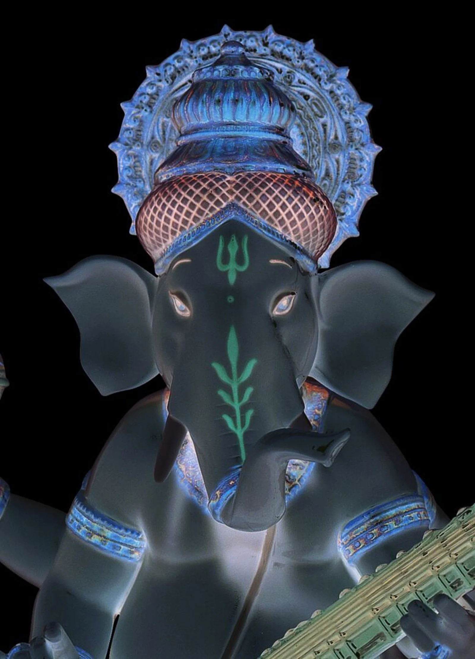 Lladro Veena Ganesha Figurine - Image 5