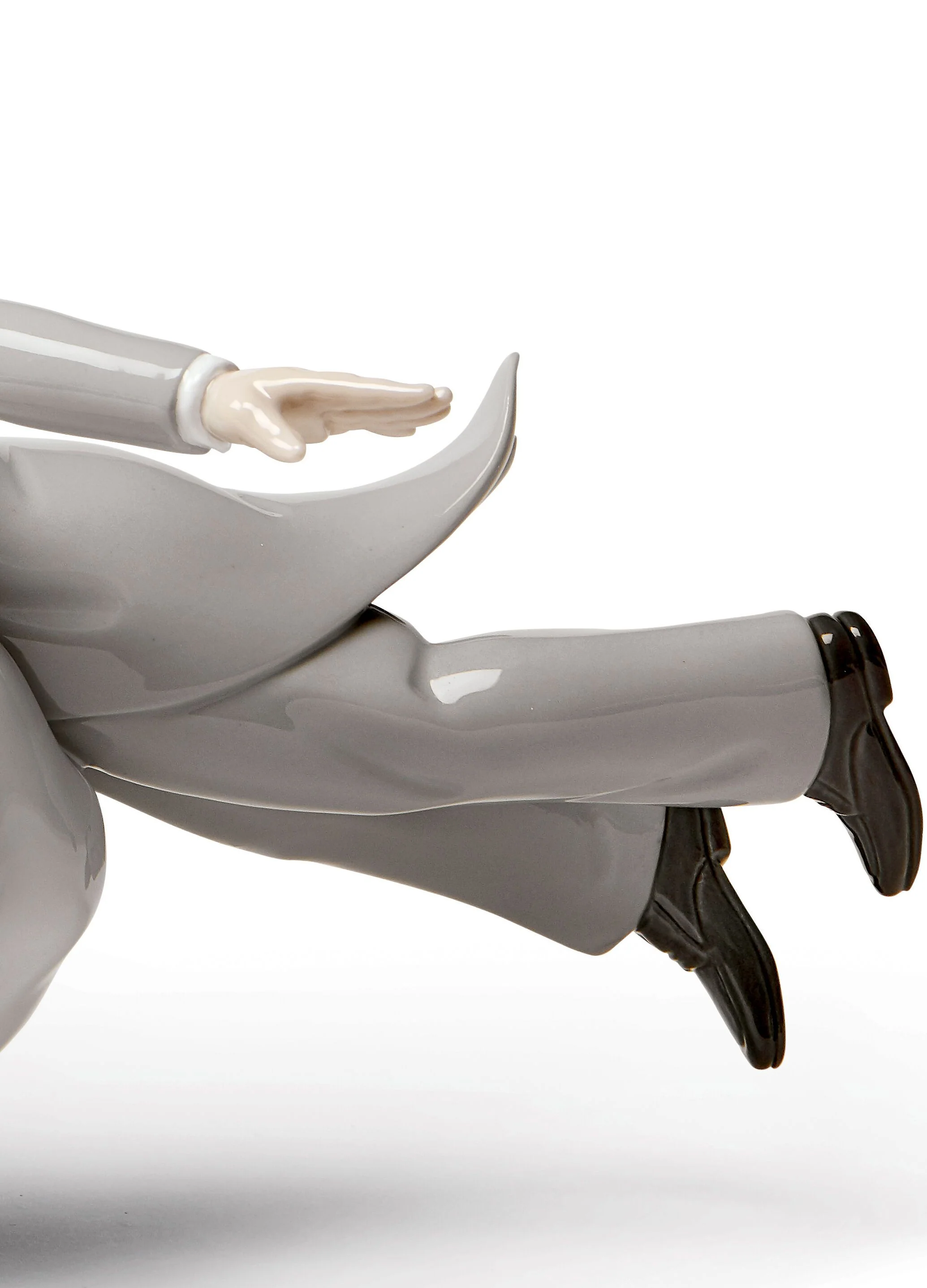 Lladro Wedding in the air Couple Figurine - Image 4