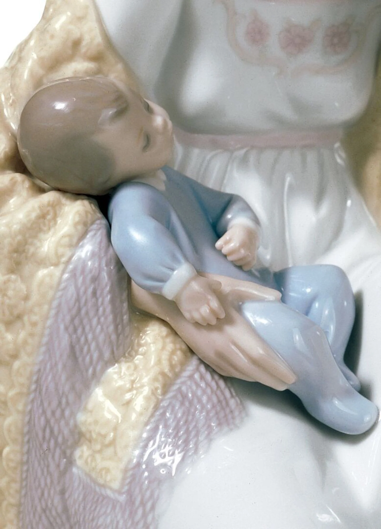 Lladro Welcome to The Family Figurine - Image 3