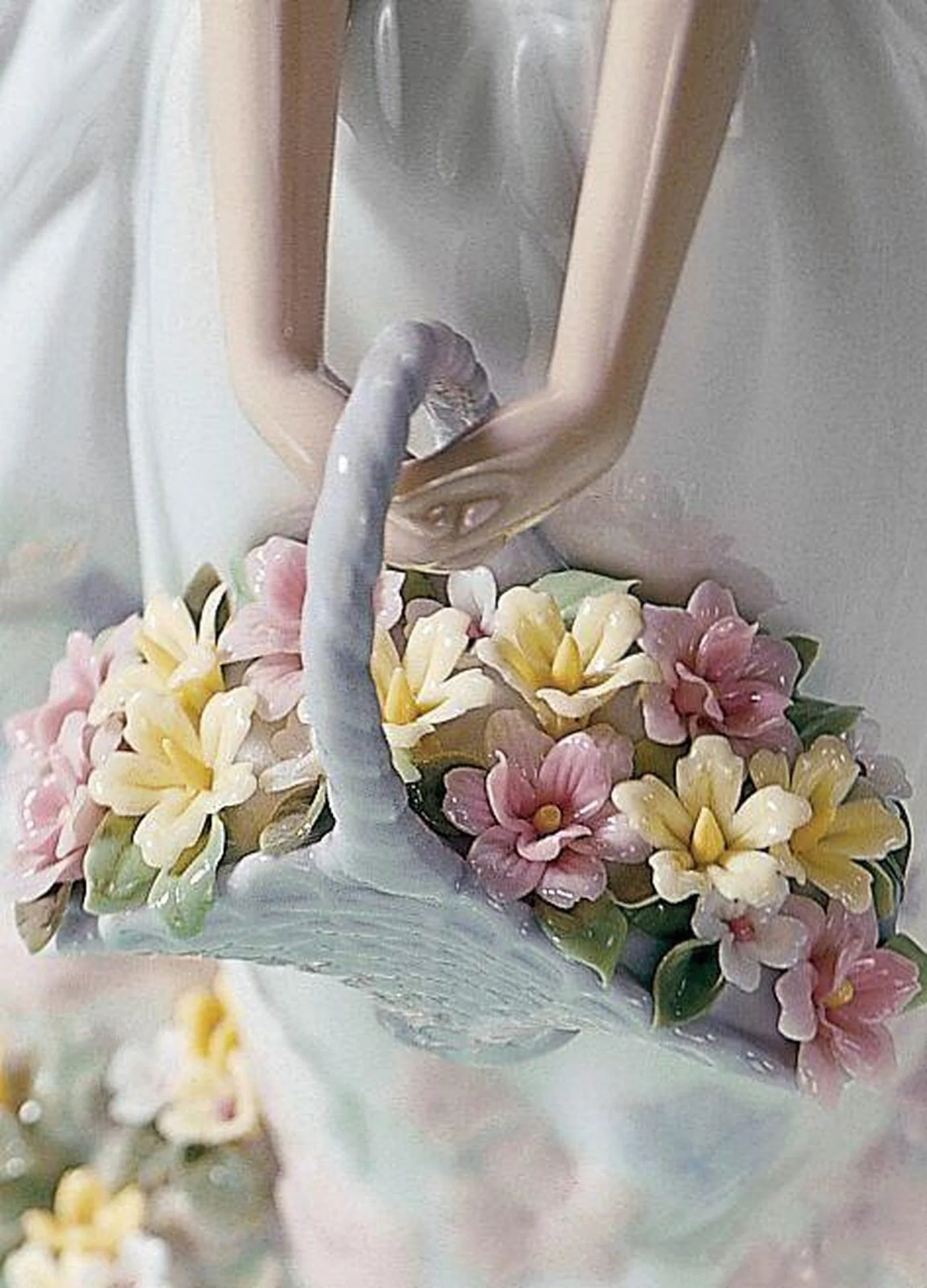 Lladro Wild Flowers Girl Figurine - Image 2