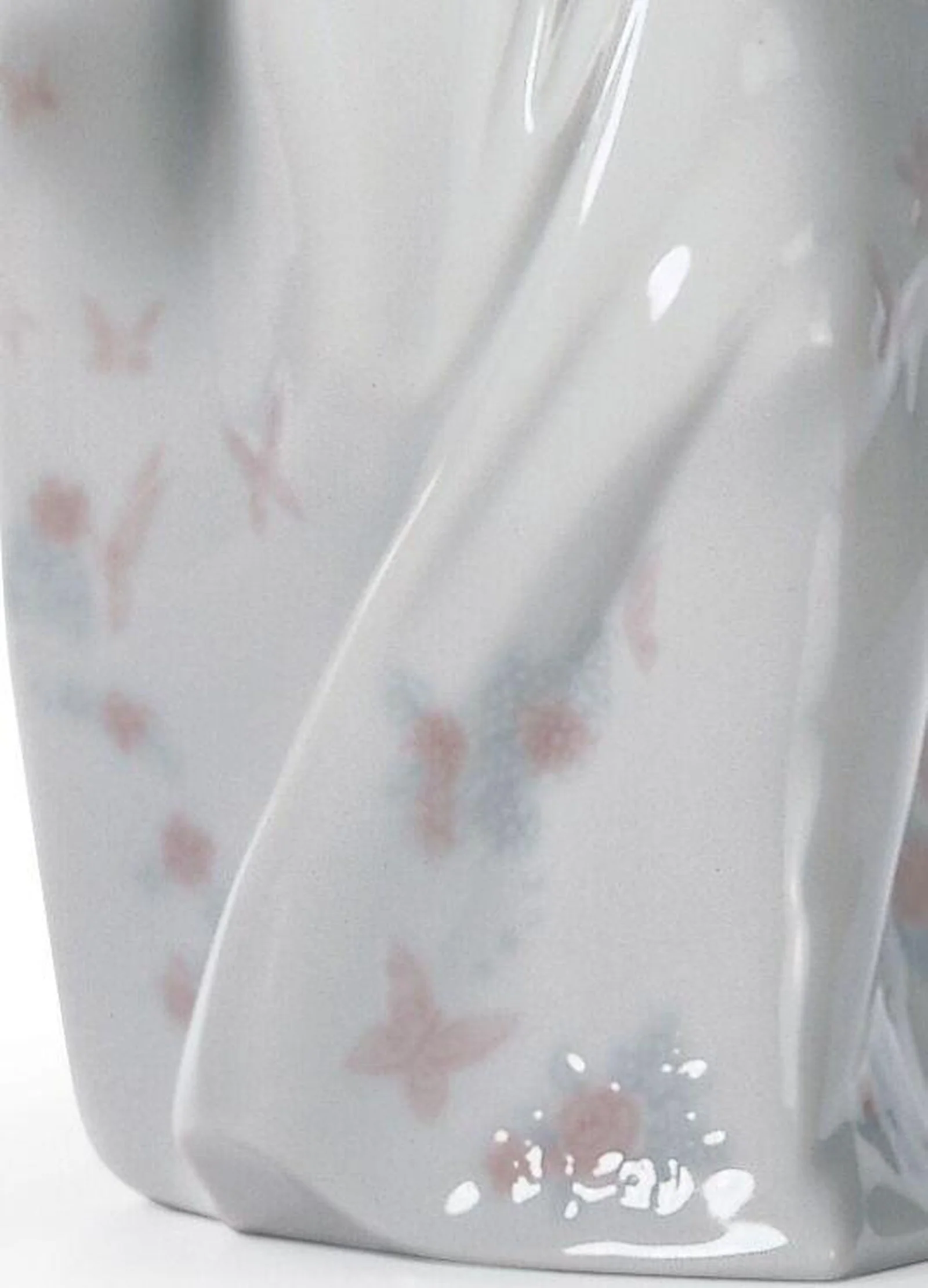 Lladro Wonderful Mother Figurine - Image 4