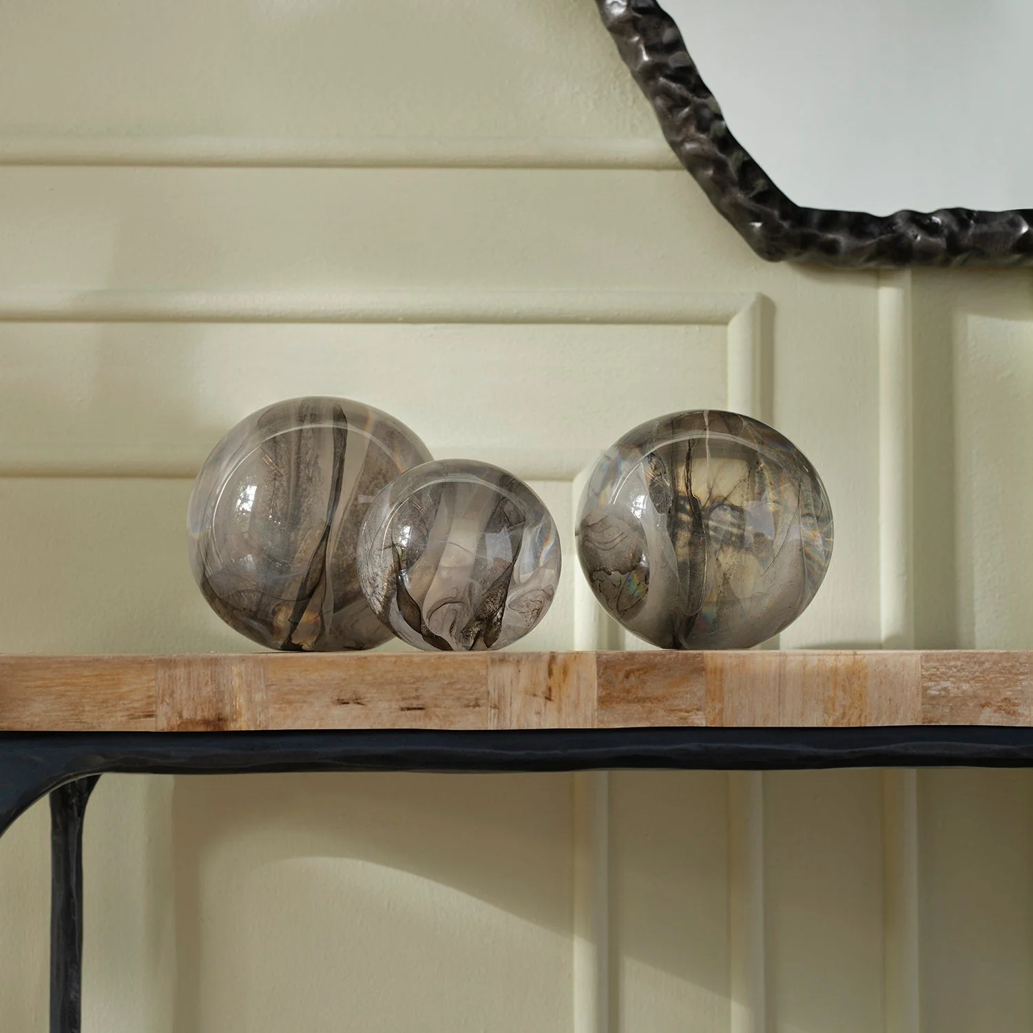 Magali Resin Sphere - Set of 3 - Image 3