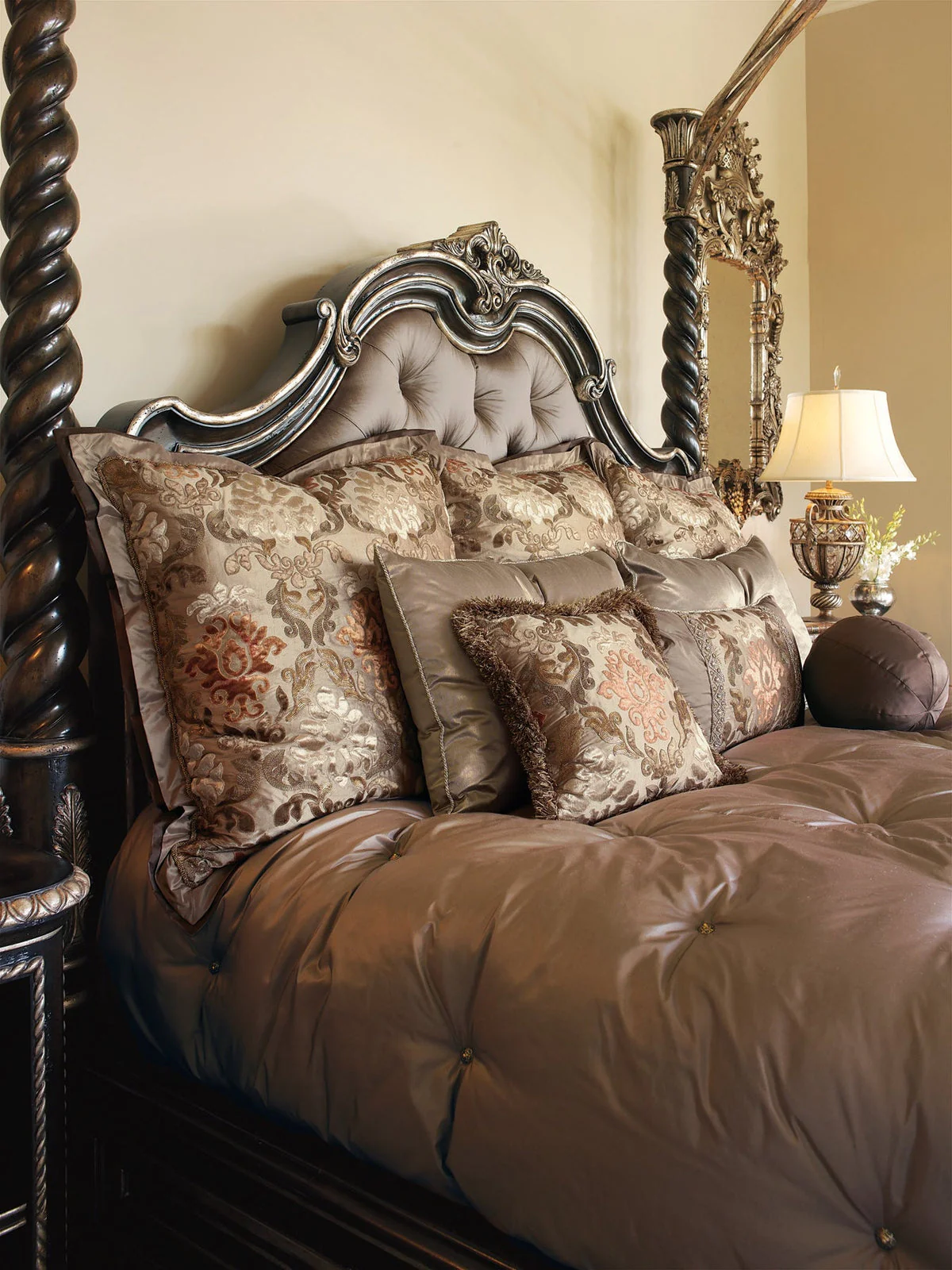 Maitland Smith Piazza San Marco Poster Bed - King (PSM91-5) - Image 2