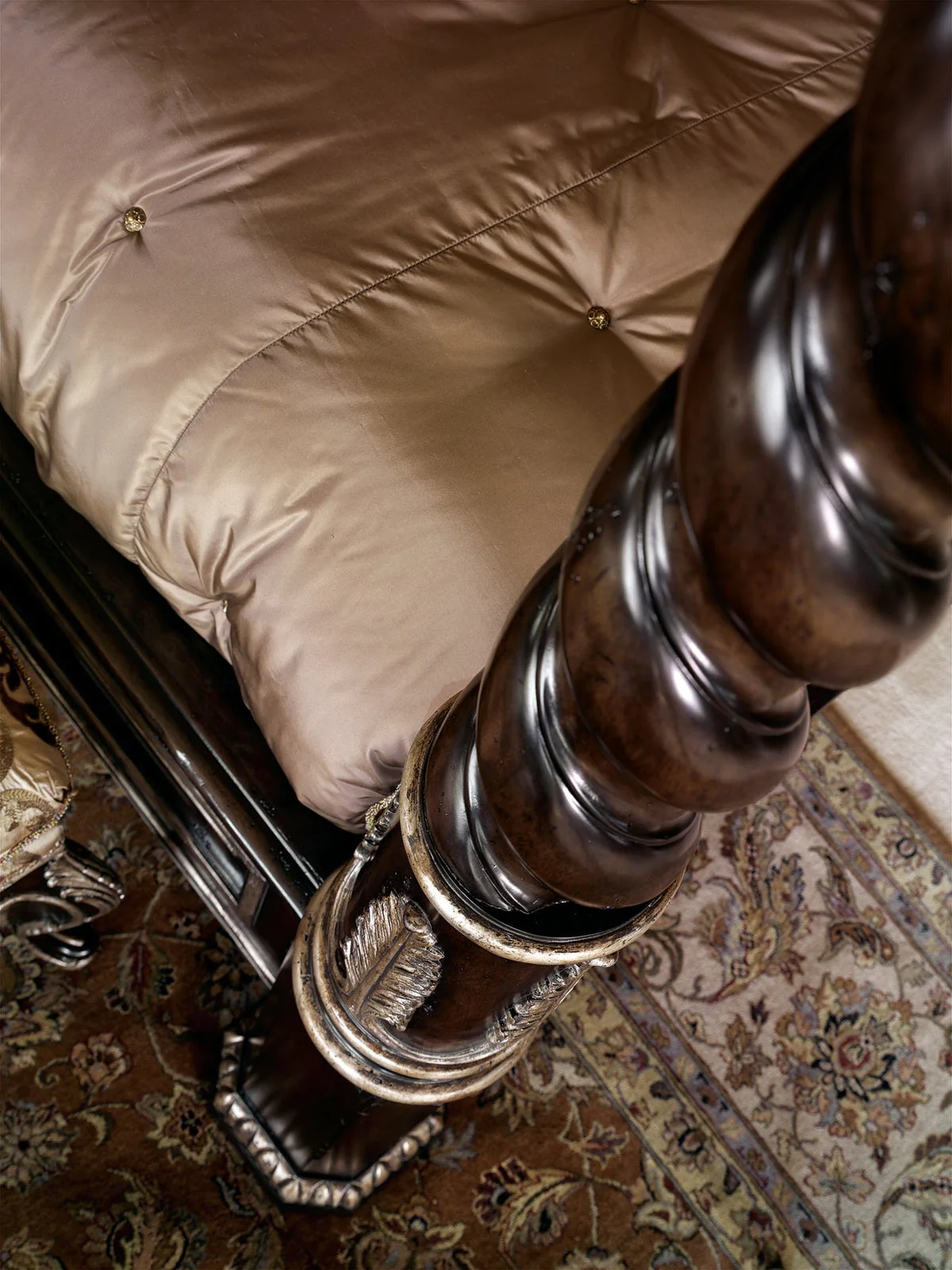 Maitland Smith Piazza San Marco Poster Bed - King (PSM91-5) - Image 4