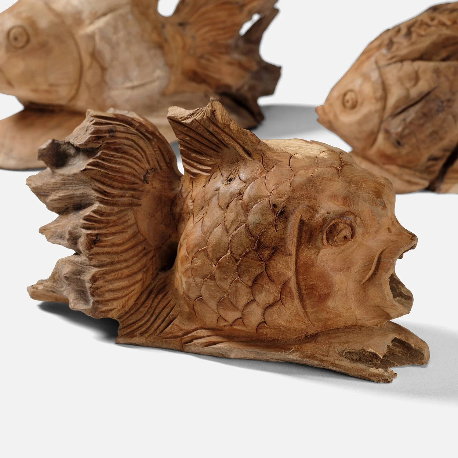 Merlin Carved Fish Sculpture - Set of 3 - Image 9