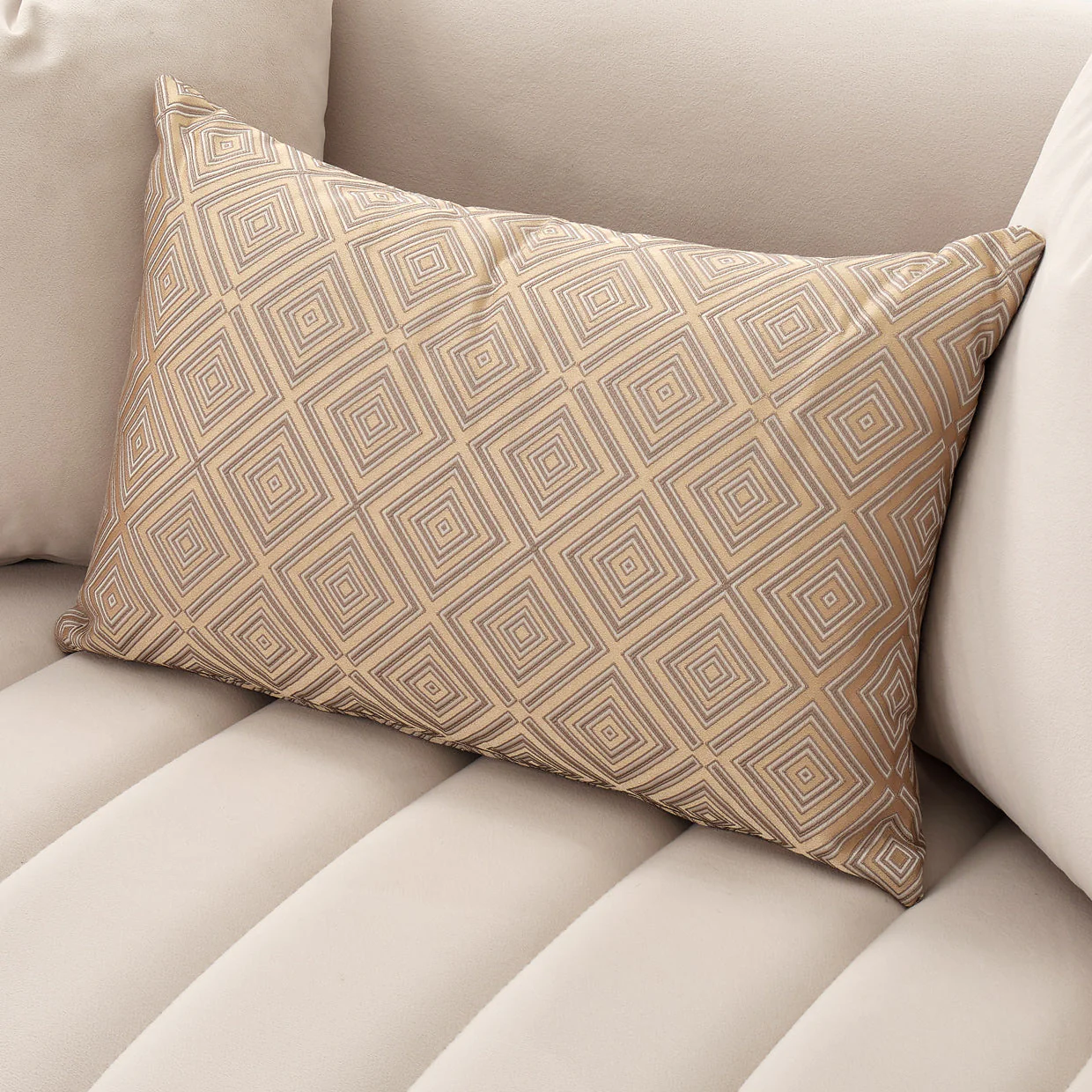 Michael Amini Ariana Loveseat - Image 15
