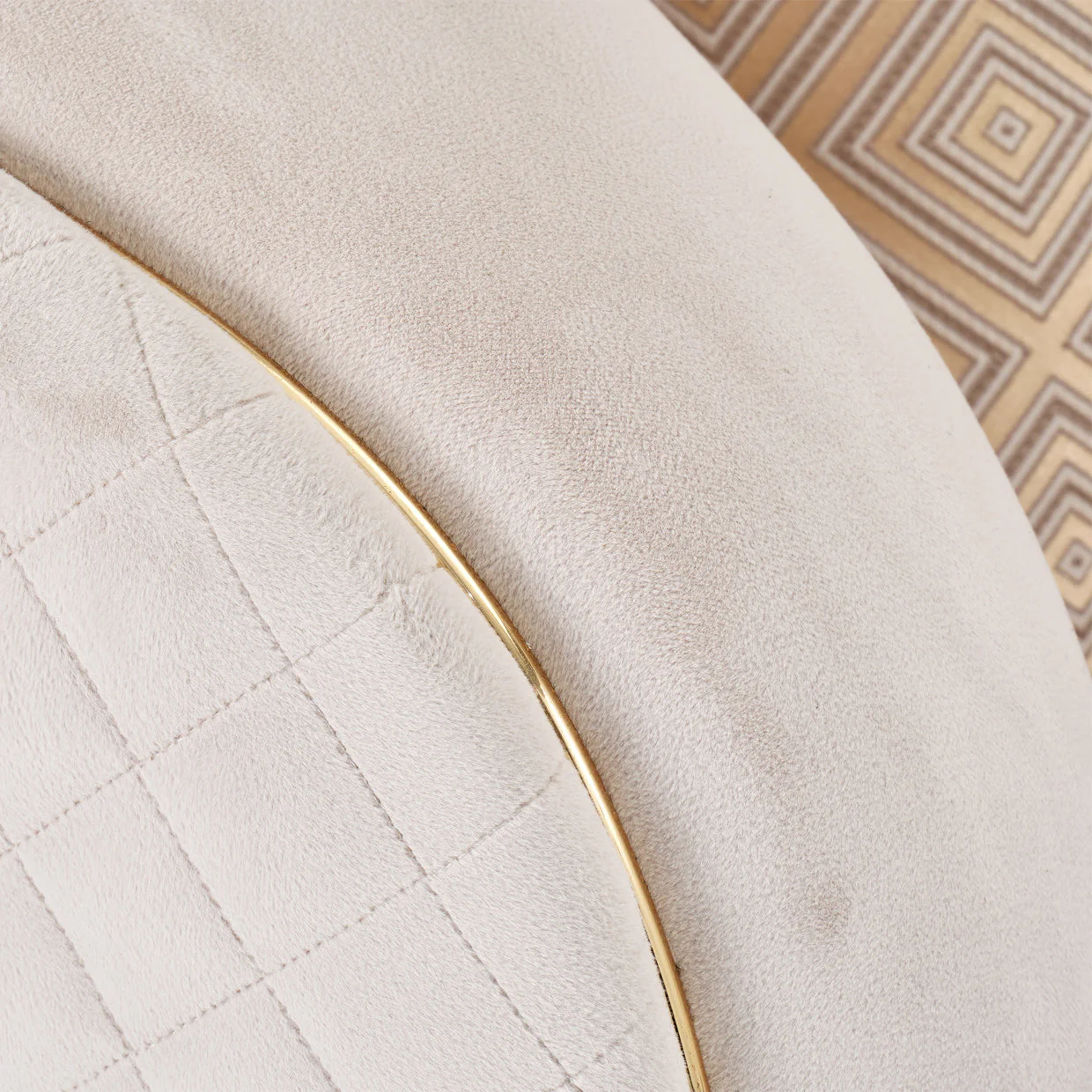 Michael Amini Ariana Sofa - Image 17